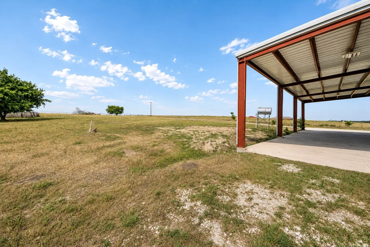 Single Family Residence For Sale in Wise County , 426 CR 2320, Decatur, Texas 76234, 2 Bedroom, 2 Bathroom, Garage spaces, 2,400 Sqft, built in 2019, mls#21278967, Real Estate Agent in Decatur, Homes For Sale in Wise county, Homes For Sale in Decatur, Realtor in Decatur Texas, Real Estate Brokerage Independent Realty Texas, Luminita Cordes Realtor