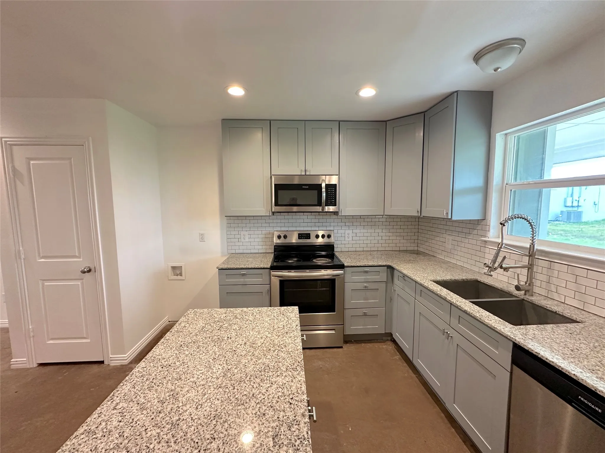 Duplex For Sale in Hill County , 108 W Adams Street, Itasca, Texas 76055, 6 Bedrooms, 4 Bathrooms, Garage spaces, 0 Sqft, built in 2021, Price $375,000, mls#21269217, Real Estate Agent in Itasca, Homes For Sale in Hill county, Homes For Sale in Itasca, Realtor in Itasca Texas, Real Estate Brokerage Independent Realty Texas, Luminita Cordes Realtor