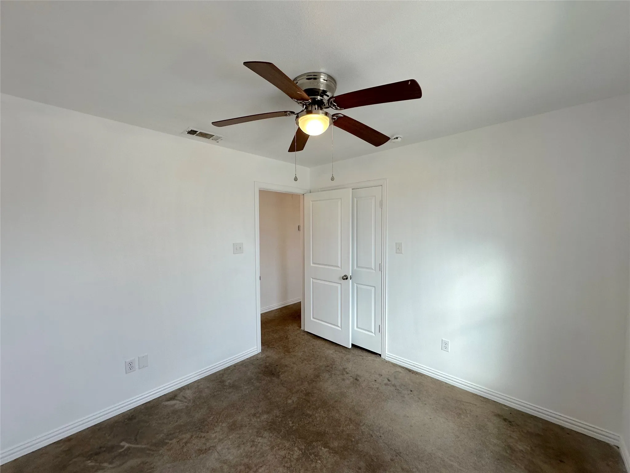 Duplex For Sale in Hill County , 108 W Adams Street, Itasca, Texas 76055, 6 Bedrooms, 4 Bathrooms, Garage spaces, 0 Sqft, built in 2021, Price $375,000, mls#21269217, Real Estate Agent in Itasca, Homes For Sale in Hill county, Homes For Sale in Itasca, Realtor in Itasca Texas, Real Estate Brokerage Independent Realty Texas, Luminita Cordes Realtor