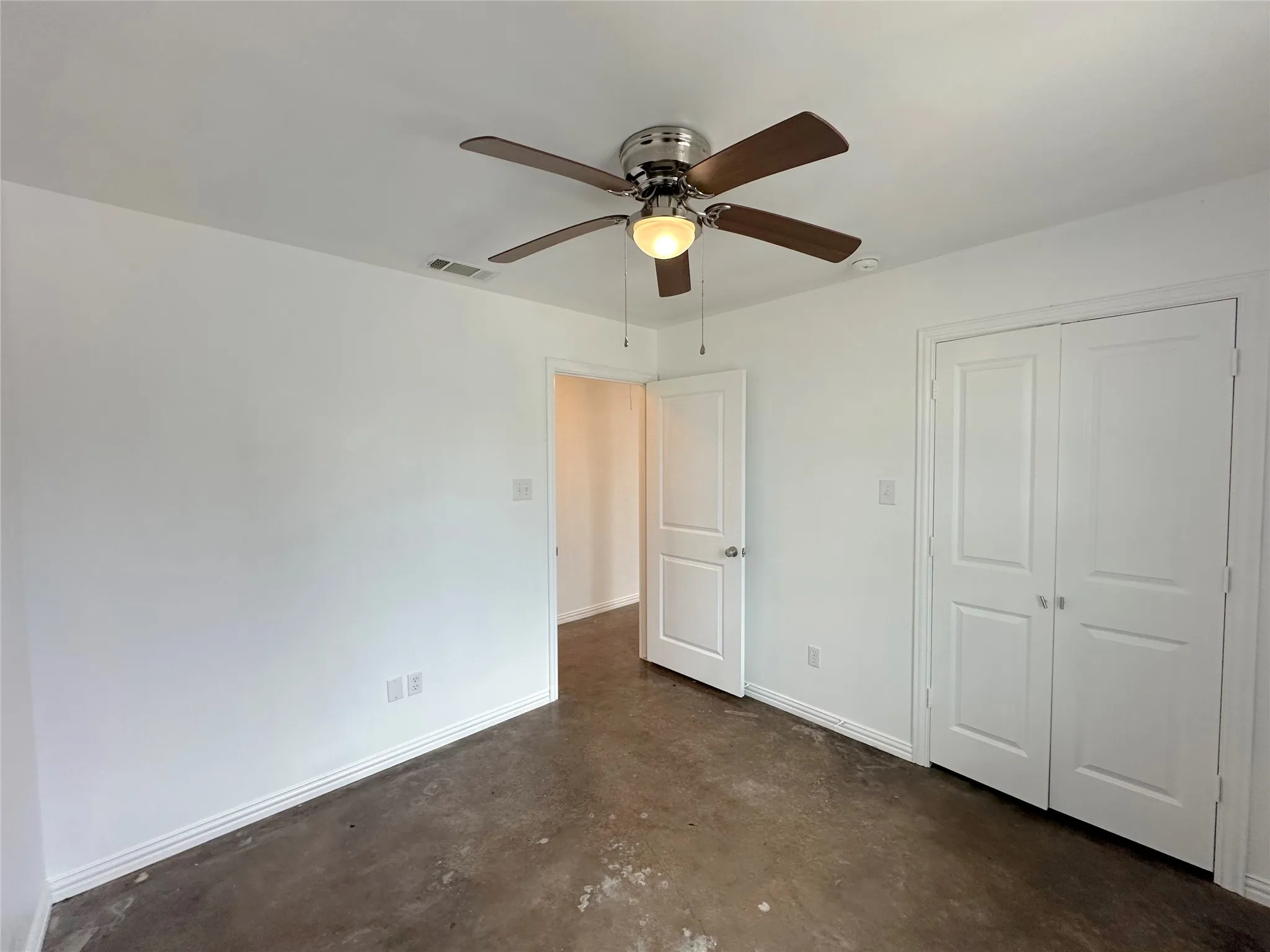 Duplex For Sale in Hill County , 108 W Adams Street, Itasca, Texas 76055, 6 Bedrooms, 4 Bathrooms, Garage spaces, 0 Sqft, built in 2021, Price $375,000, mls#21269217, Real Estate Agent in Itasca, Homes For Sale in Hill county, Homes For Sale in Itasca, Realtor in Itasca Texas, Real Estate Brokerage Independent Realty Texas, Luminita Cordes Realtor