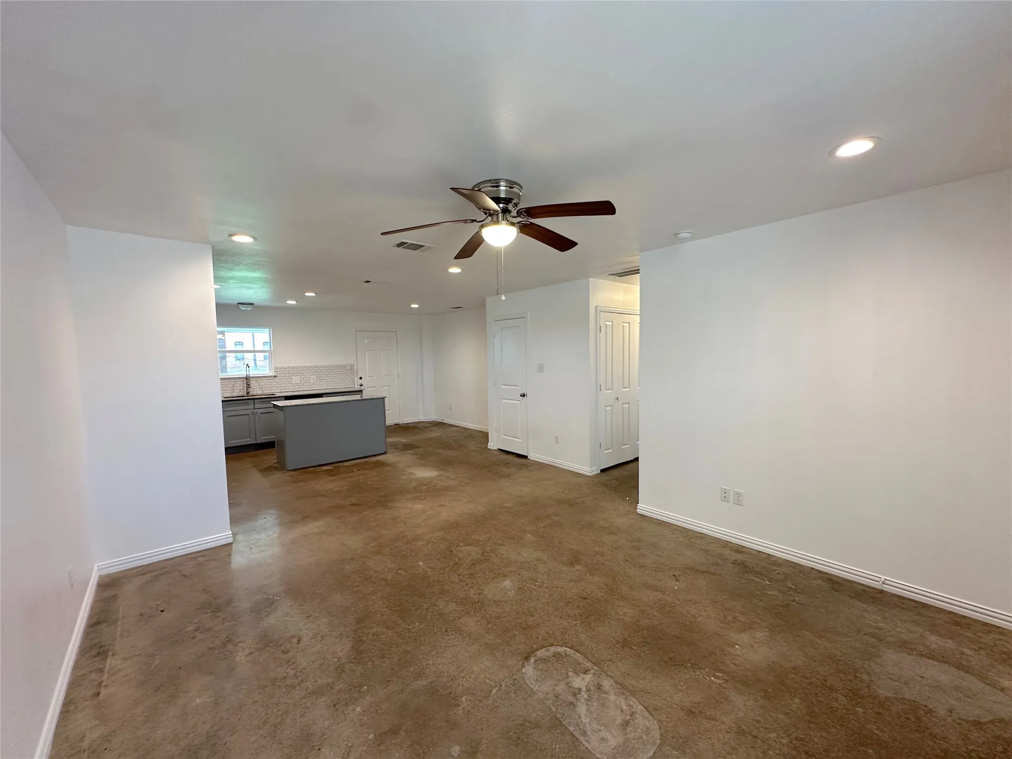 Duplex For Sale in Hill County , 108 W Adams Street, Itasca, Texas 76055, 6 Bedrooms, 4 Bathrooms, Garage spaces, 0 Sqft, built in 2021, Price $375,000, mls#21269217, Real Estate Agent in Itasca, Homes For Sale in Hill county, Homes For Sale in Itasca, Realtor in Itasca Texas, Real Estate Brokerage Independent Realty Texas, Luminita Cordes Realtor