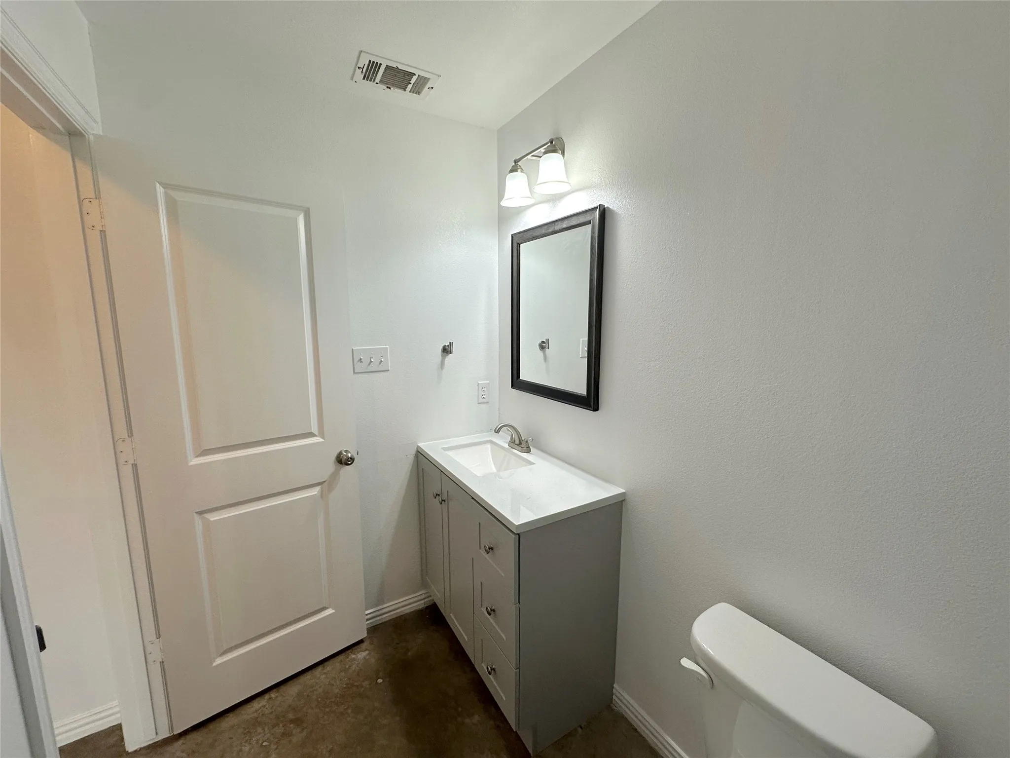 Duplex For Sale in Hill County , 108 W Adams Street, Itasca, Texas 76055, 6 Bedrooms, 4 Bathrooms, Garage spaces, 0 Sqft, built in 2021, Price $375,000, mls#21269217, Real Estate Agent in Itasca, Homes For Sale in Hill county, Homes For Sale in Itasca, Realtor in Itasca Texas, Real Estate Brokerage Independent Realty Texas, Luminita Cordes Realtor