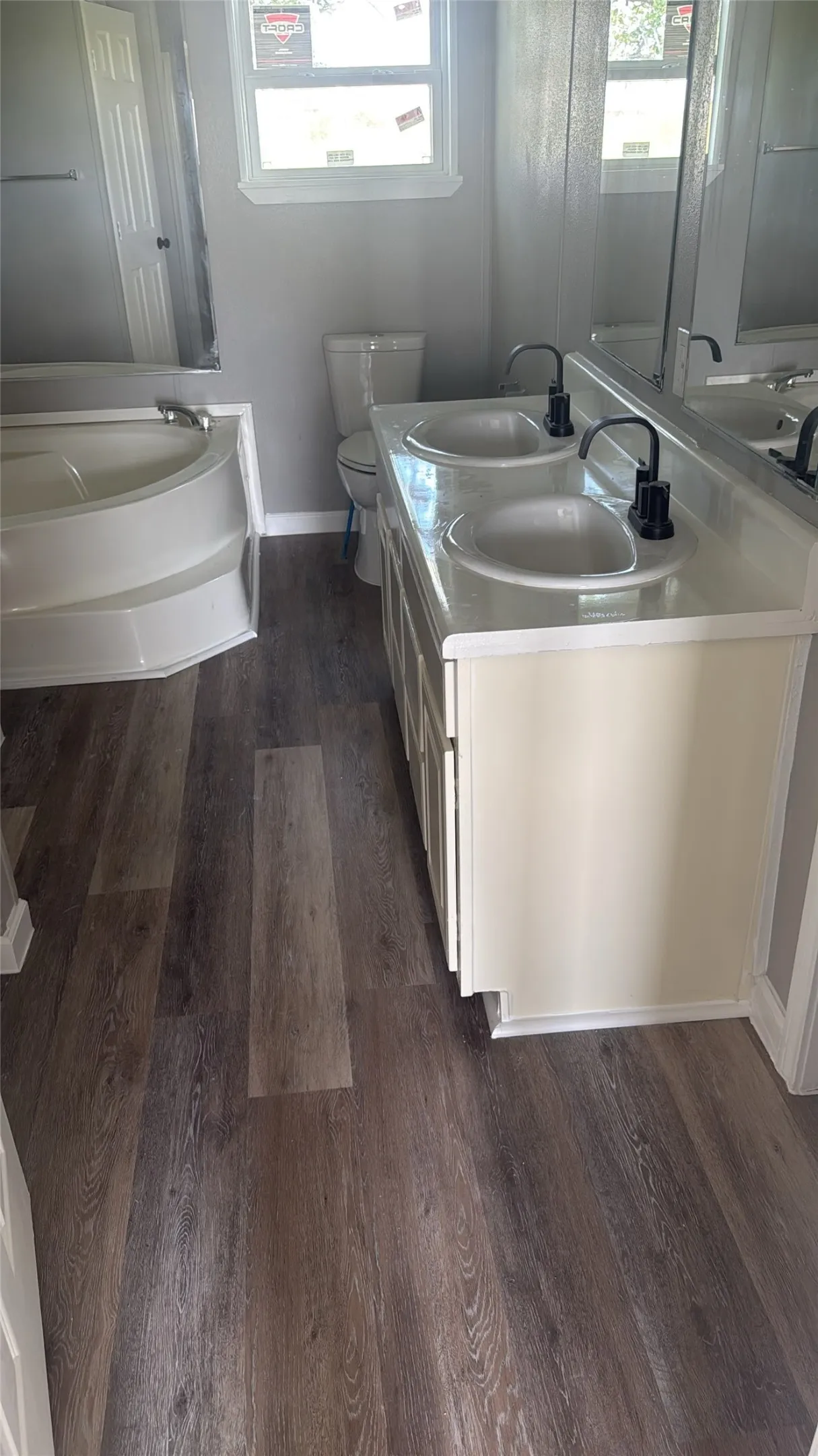 Mobile Home For Sale in Parker County , 134 Browning Court, Springtown, Texas 76082, 4 Bedroom, 2 Bathroom, Garage spaces, 2,128 Sqft, built in 2002, Price $250,000, mls#21275350, Real Estate Agent in Springtown, Homes For Sale in Parker county, Homes For Sale in Springtown, Realtor in Springtown Texas, Real Estate Brokerage Independent Realty Texas, Luminita Cordes Realtor