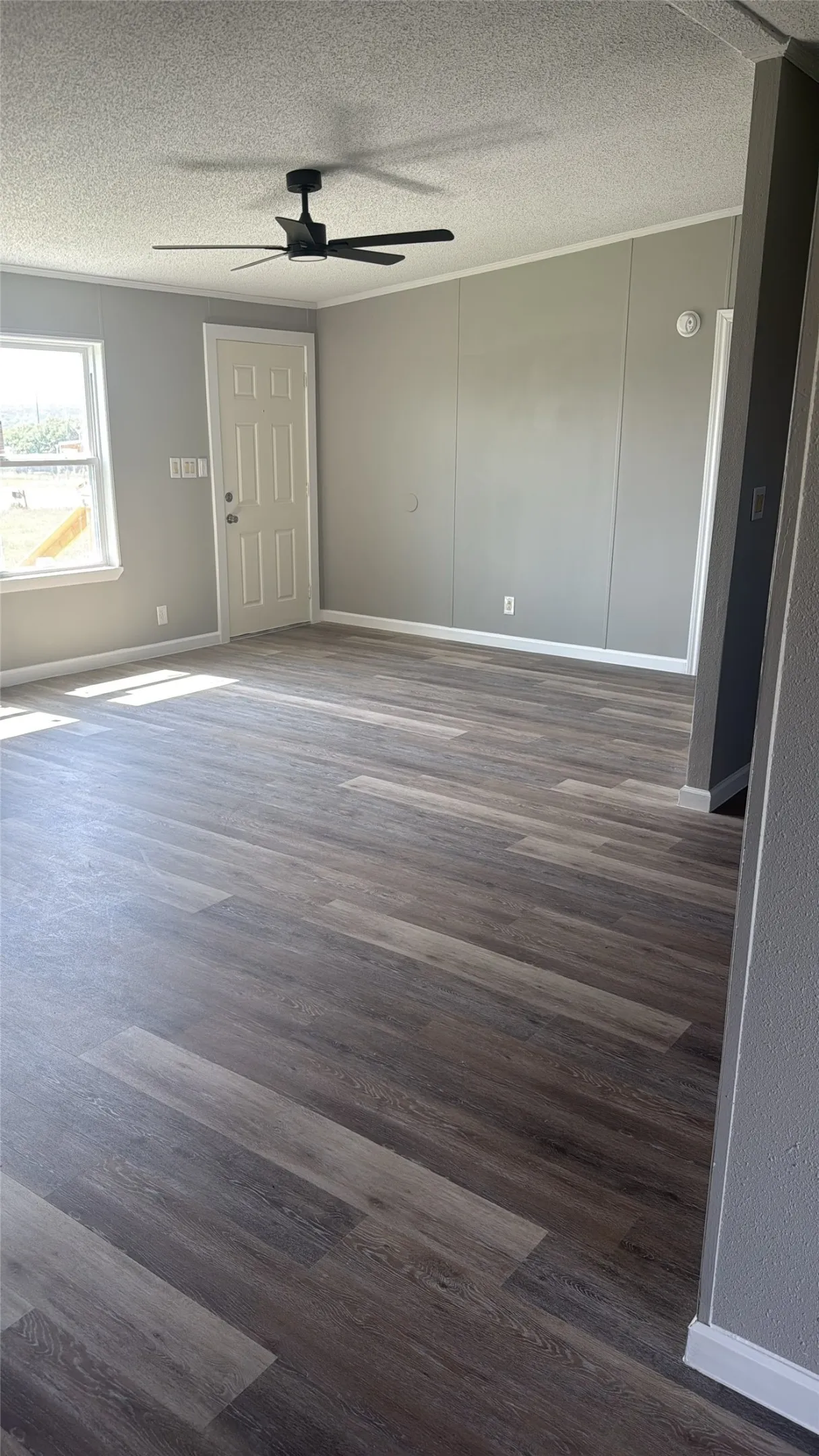 Mobile Home For Sale in Parker County , 134 Browning Court, Springtown, Texas 76082, 4 Bedroom, 2 Bathroom, Garage spaces, 2,128 Sqft, built in 2002, Price $250,000, mls#21275350, Real Estate Agent in Springtown, Homes For Sale in Parker county, Homes For Sale in Springtown, Realtor in Springtown Texas, Real Estate Brokerage Independent Realty Texas, Luminita Cordes Realtor