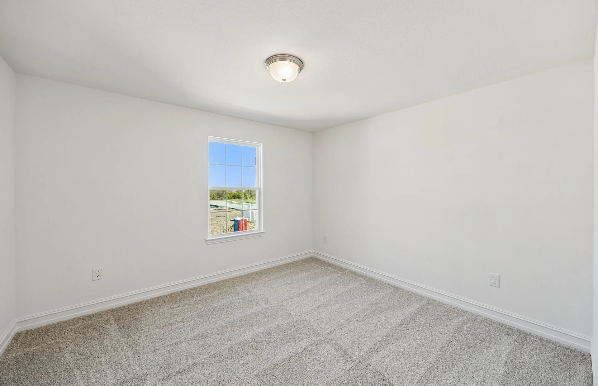 Secondary bedroom