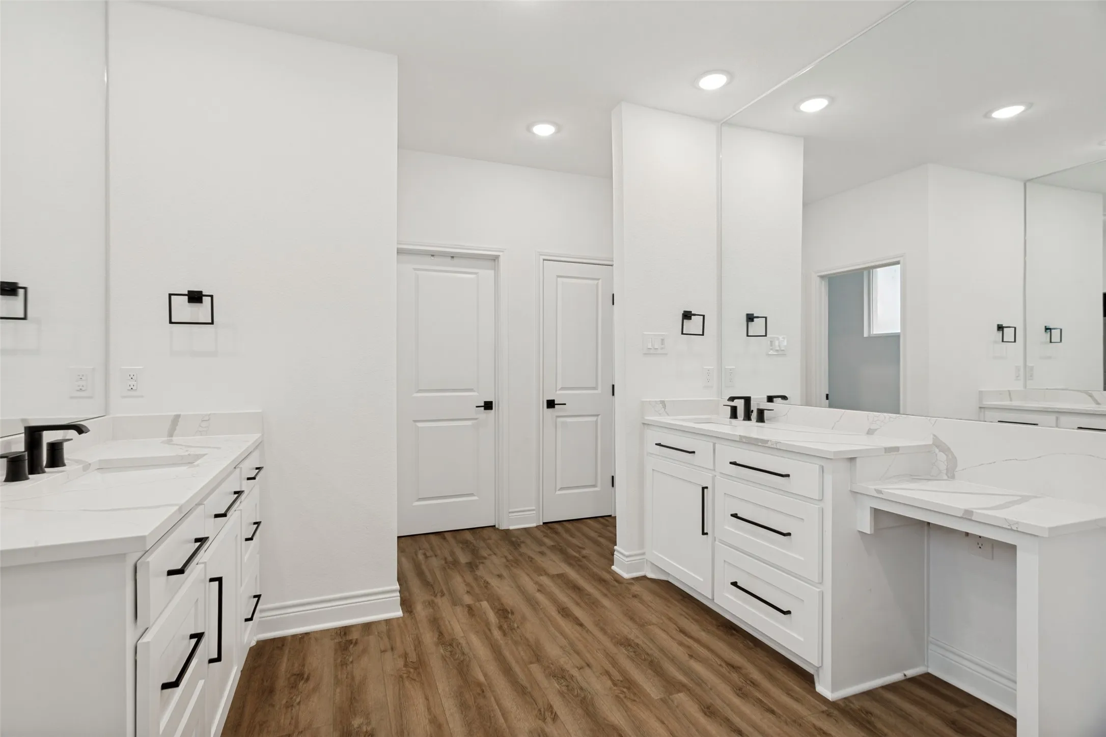 Single Family Residence For Sale in Wise County , 180 Kincannon Lane, New Fairview, Texas 76078, 4 Bedroom, 3 Bathroom, 3 Garage spaces, 3,163 Sqft, built in 2022, mls#21278472, Real Estate Agent in New Fairview, Homes For Sale in Wise county, Homes For Sale in New Fairview, Realtor in New Fairview Texas, Real Estate Brokerage Independent Realty Texas, Luminita Cordes Realtor