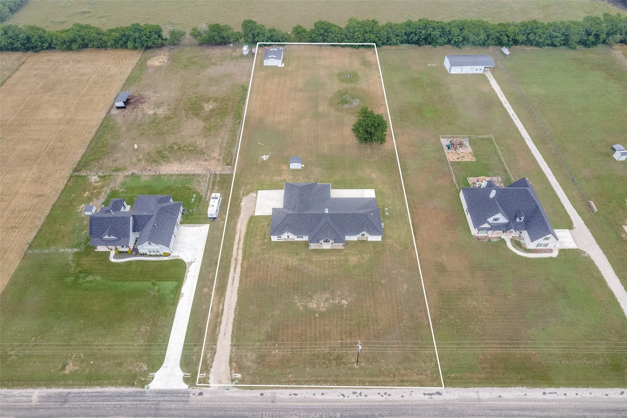 Single Family Residence For Sale in Wise County , 180 Kincannon Lane, New Fairview, Texas 76078, 4 Bedroom, 3 Bathroom, 3 Garage spaces, 3,163 Sqft, built in 2022, mls#21278472, Real Estate Agent in New Fairview, Homes For Sale in Wise county, Homes For Sale in New Fairview, Realtor in New Fairview Texas, Real Estate Brokerage Independent Realty Texas, Luminita Cordes Realtor
