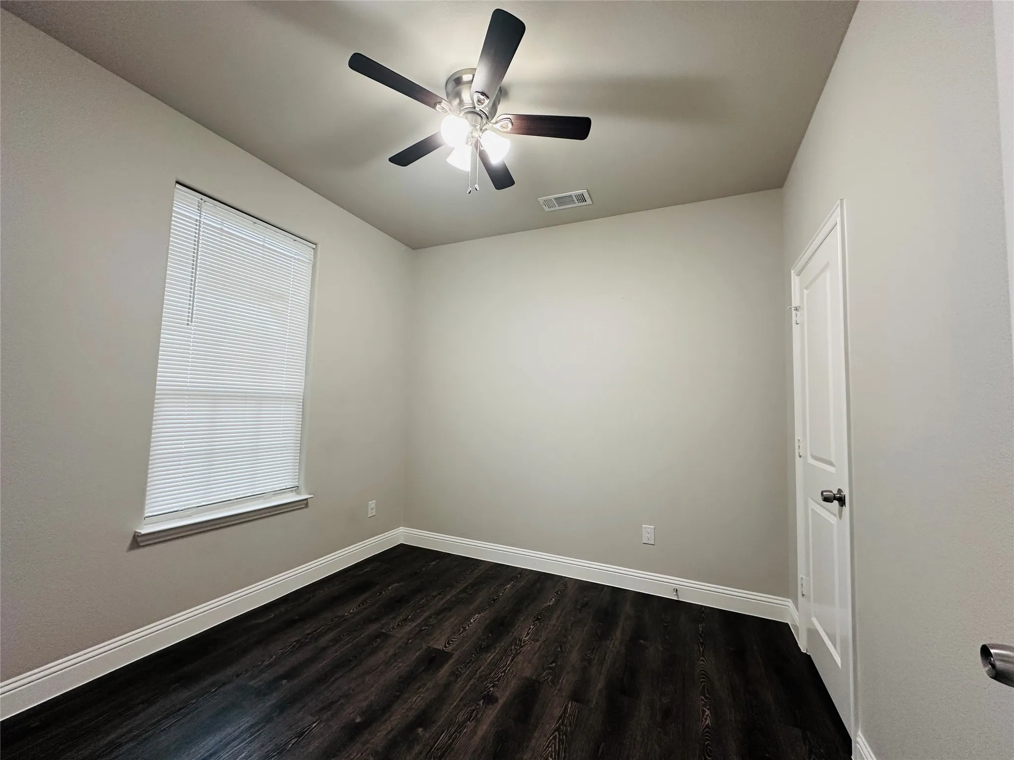 Single Family Residence For Sale in Hood County , 2415 San Gabriel Drive, Granbury, Texas 76048, 3 Bedroom, 2 Bathroom, Garage spaces, 1,596 Sqft, built in 2021, mls#21277822, Real Estate Agent in Granbury, Homes For Sale in Hood county, Homes For Sale in Granbury, Realtor in Granbury Texas, Real Estate Brokerage Independent Realty Texas, Luminita Cordes Realtor