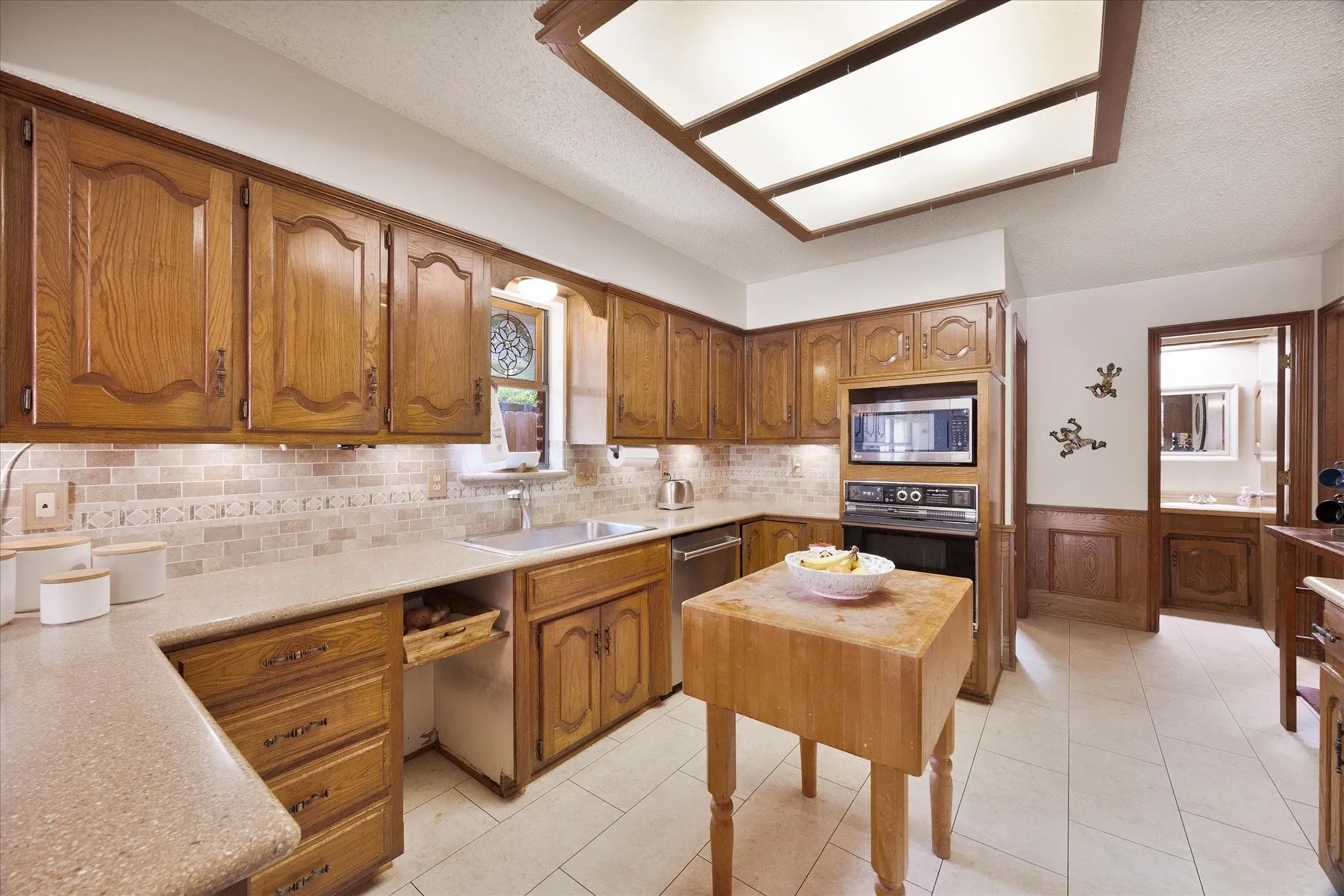 This kitchen will put a smile on your chef's face!