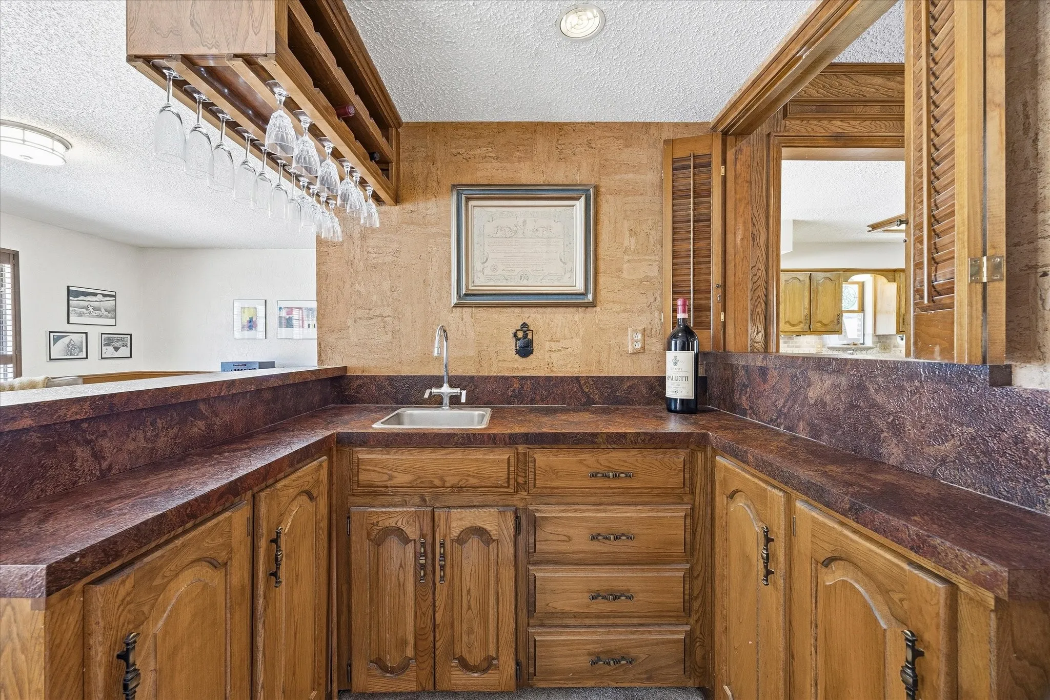 Ideal for hosting your next gathering!