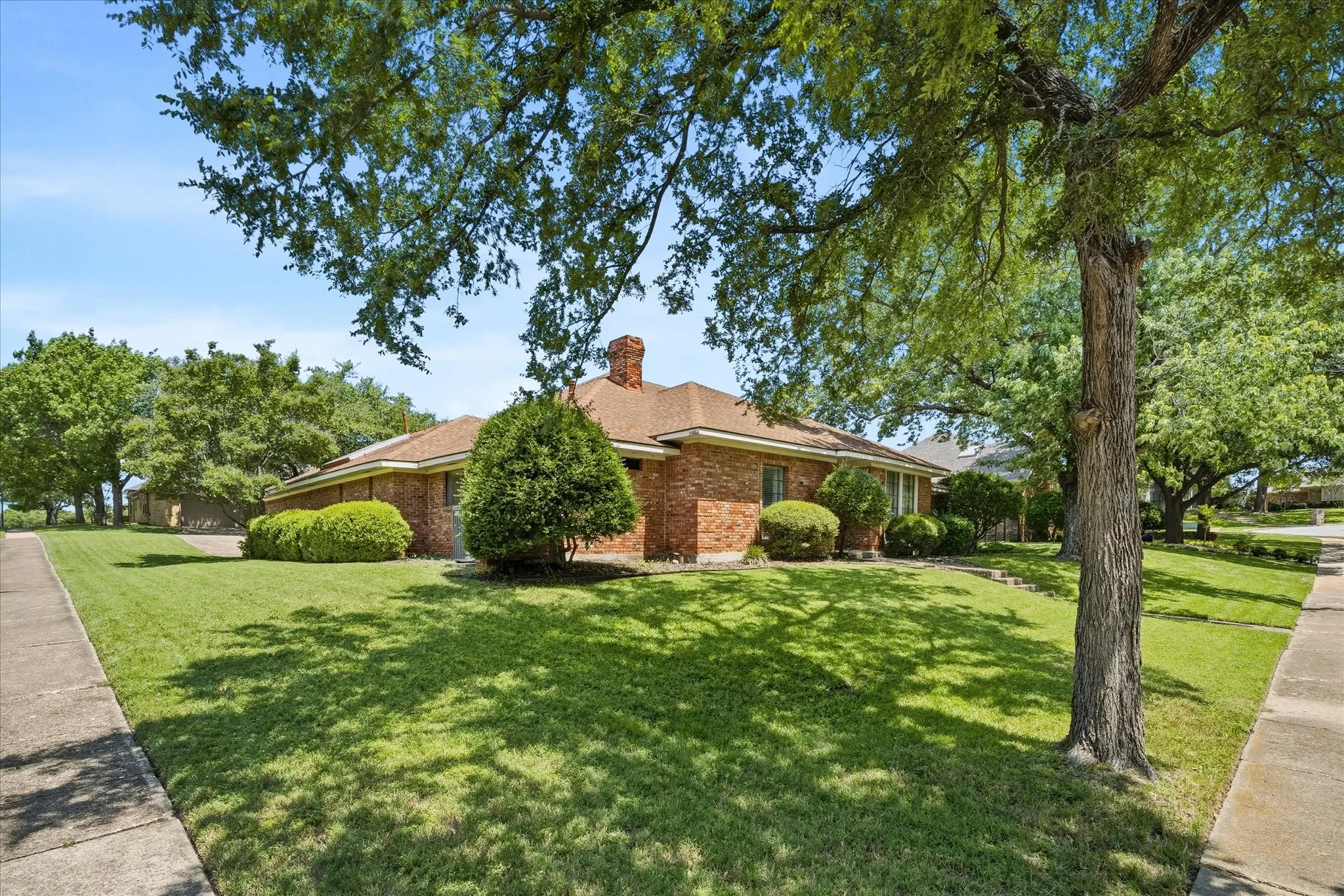 Beautifully maintained home awaits your arrival
