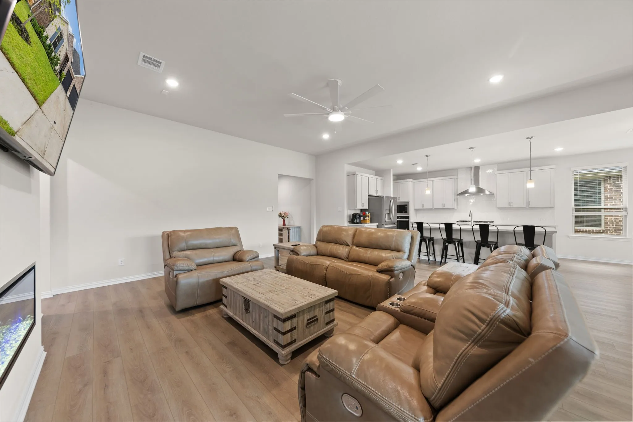 Single Family Residence For Sale in Denton County , 2233 Corbera Drive, Little Elm, Texas 75068, 3 Bedroom, 3 Bathroom, 3 Garage spaces, 2,322 Sqft, built in 2025, mls#21276926, Real Estate Agent in Little Elm, Homes For Sale in Denton county, Homes For Sale in Little Elm, Realtor in Little Elm Texas, Real Estate Brokerage Independent Realty Texas, Luminita Cordes Realtor