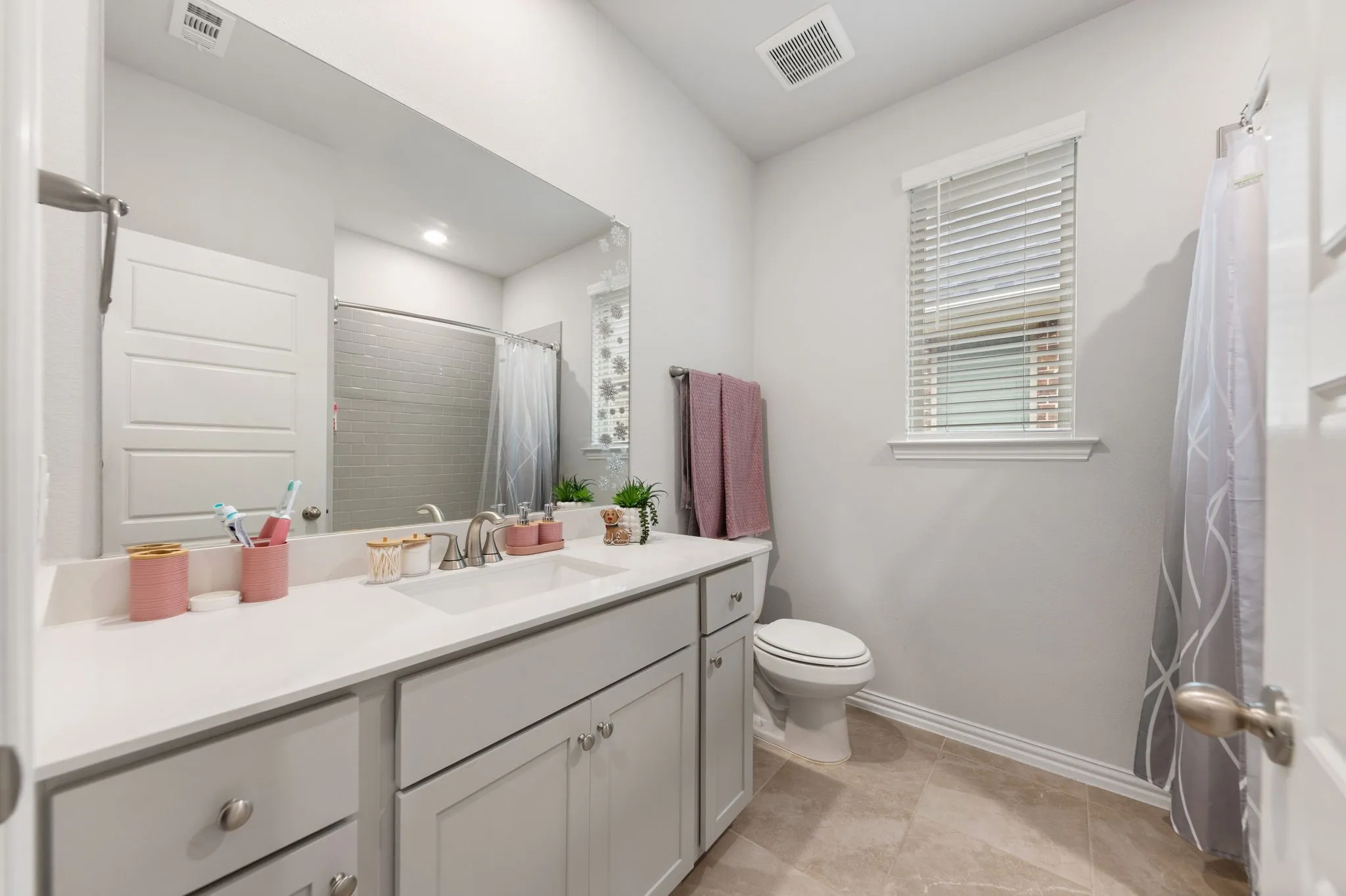 Single Family Residence For Sale in Denton County , 2233 Corbera Drive, Little Elm, Texas 75068, 3 Bedroom, 3 Bathroom, 3 Garage spaces, 2,322 Sqft, built in 2025, mls#21276926, Real Estate Agent in Little Elm, Homes For Sale in Denton county, Homes For Sale in Little Elm, Realtor in Little Elm Texas, Real Estate Brokerage Independent Realty Texas, Luminita Cordes Realtor