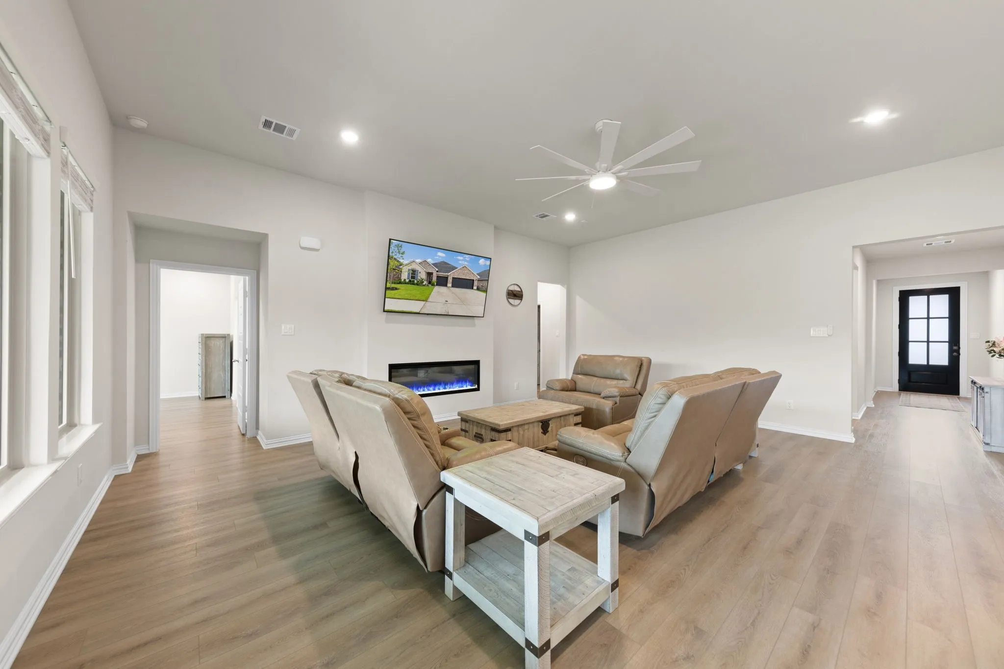 Single Family Residence For Sale in Denton County , 2233 Corbera Drive, Little Elm, Texas 75068, 3 Bedroom, 3 Bathroom, 3 Garage spaces, 2,322 Sqft, built in 2025, mls#21276926, Real Estate Agent in Little Elm, Homes For Sale in Denton county, Homes For Sale in Little Elm, Realtor in Little Elm Texas, Real Estate Brokerage Independent Realty Texas, Luminita Cordes Realtor