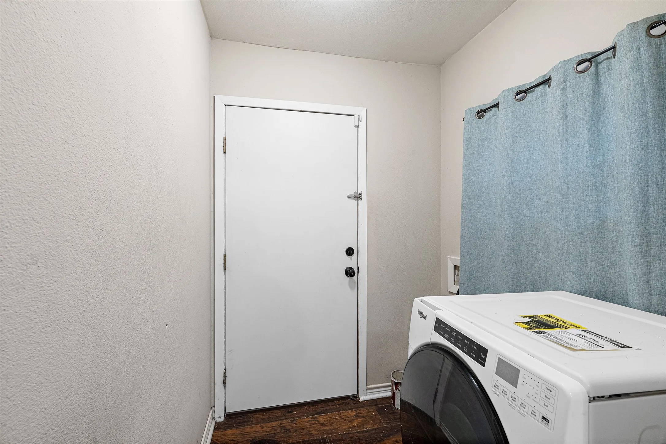 Single Family Residence For Sale in Navarro County , 103 Havner Street, Corsicana, Texas 75110, 2 Bedrooms, 1 Bathroom, Garage spaces, 936 Sqft, built in 1940, Price $129,500, mls#21278514, Real Estate Agent in Corsicana, Homes For Sale in Navarro county, Homes For Sale in Corsicana, Realtor in Corsicana Texas, Real Estate Brokerage Independent Realty Texas, Luminita Cordes Realtor