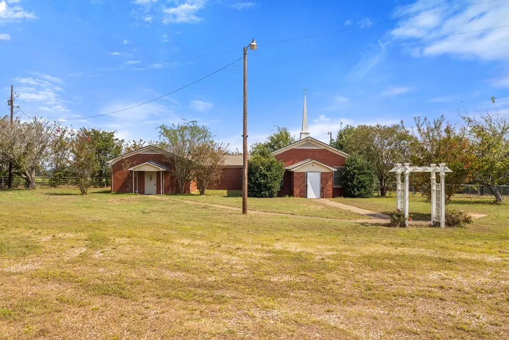 Industrial For Sale in Van Zandt County , 1525 Vz County Road 4512, Ben Wheeler, Texas 75754, 0, 0, Garage spaces, 0 Sqft, built in 1950, Price $229,000, mls#21279081, Real Estate Agent in Ben Wheeler, Homes For Sale in Van Zandt county, Homes For Sale in Ben Wheeler, Realtor in Ben Wheeler Texas, Real Estate Brokerage Independent Realty Texas, Luminita Cordes Realtor