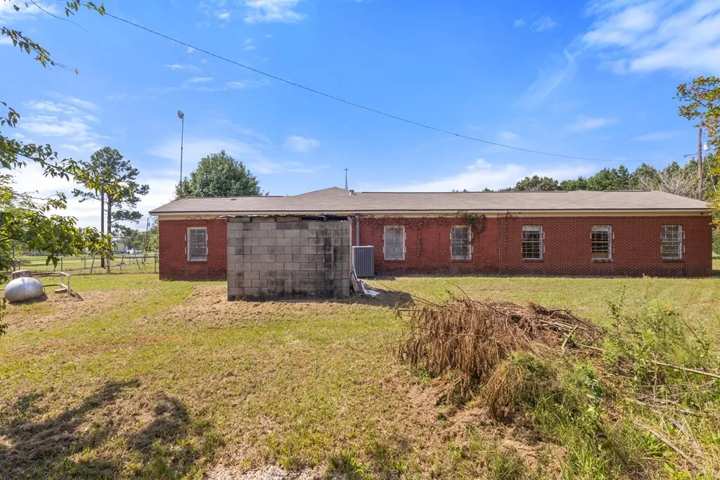 Industrial For Sale in Van Zandt County , 1525 Vz County Road 4512, Ben Wheeler, Texas 75754, 0, 0, Garage spaces, 0 Sqft, built in 1950, Price $229,000, mls#21279081, Real Estate Agent in Ben Wheeler, Homes For Sale in Van Zandt county, Homes For Sale in Ben Wheeler, Realtor in Ben Wheeler Texas, Real Estate Brokerage Independent Realty Texas, Luminita Cordes Realtor