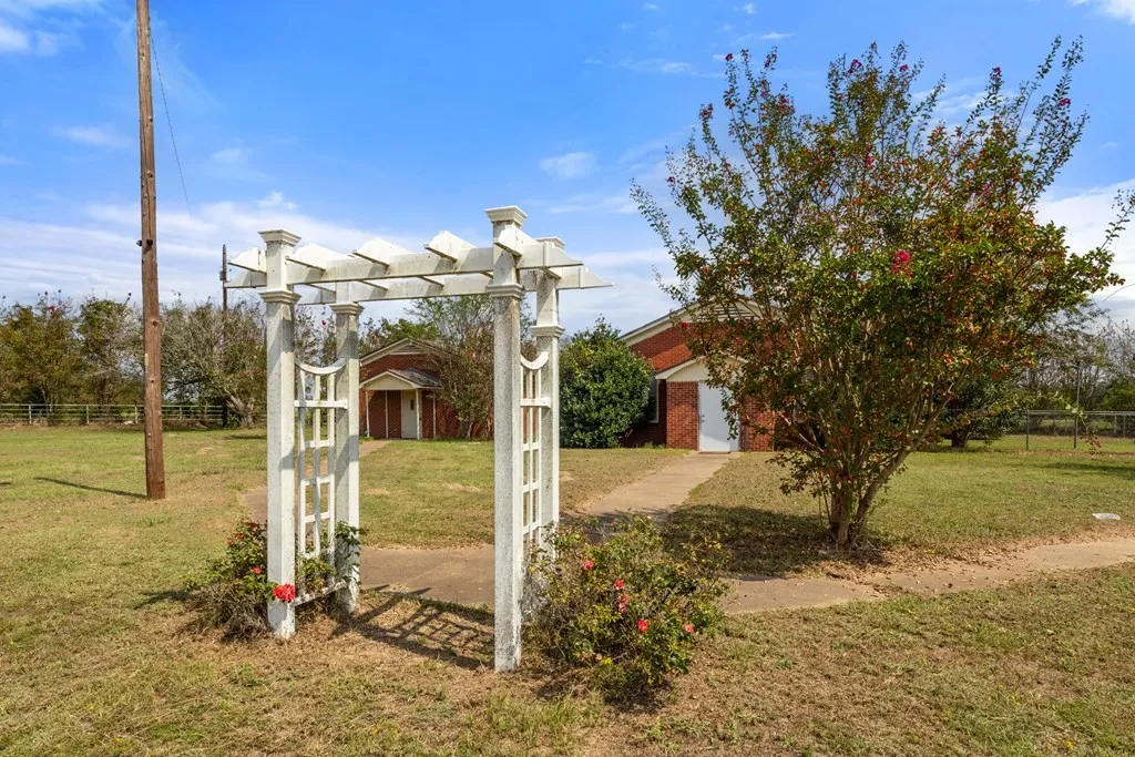Industrial For Sale in Van Zandt County , 1525 Vz County Road 4512, Ben Wheeler, Texas 75754, 0, 0, Garage spaces, 0 Sqft, built in 1950, Price $229,000, mls#21279081, Real Estate Agent in Ben Wheeler, Homes For Sale in Van Zandt county, Homes For Sale in Ben Wheeler, Realtor in Ben Wheeler Texas, Real Estate Brokerage Independent Realty Texas, Luminita Cordes Realtor