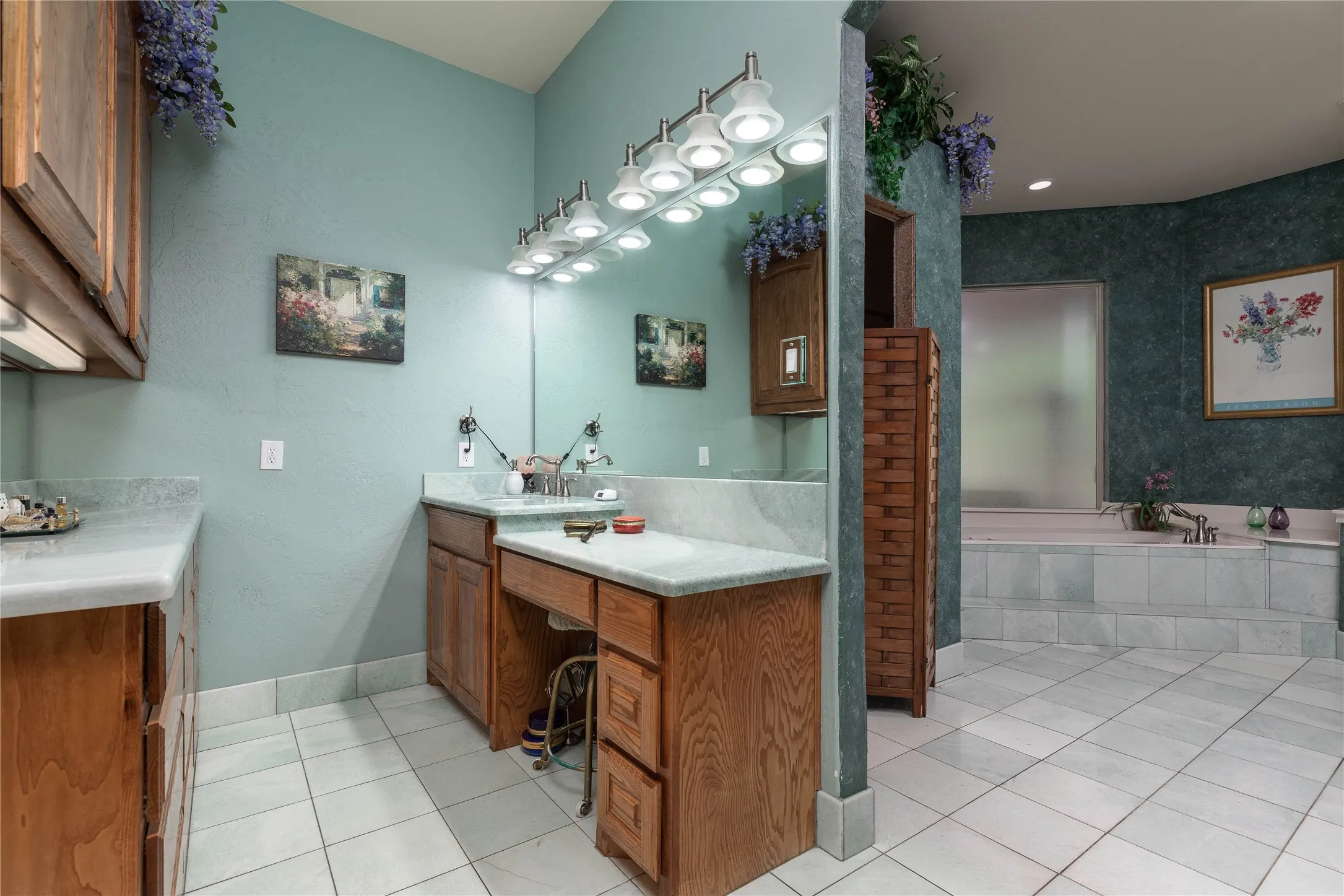 Single Family Residence For Sale in Hunt County , 2702 Hidden Trails Road, Royse City, Texas 75189, 3 Bedroom, 3 Bathroom, 3 Garage spaces, 5,162 Sqft, built in 2006, Price $1,399,000, mls#21274916, Real Estate Agent in Royse City, Homes For Sale in Hunt county, Homes For Sale in Royse City, Realtor in Royse City Texas, Real Estate Brokerage Independent Realty Texas, Luminita Cordes Realtor