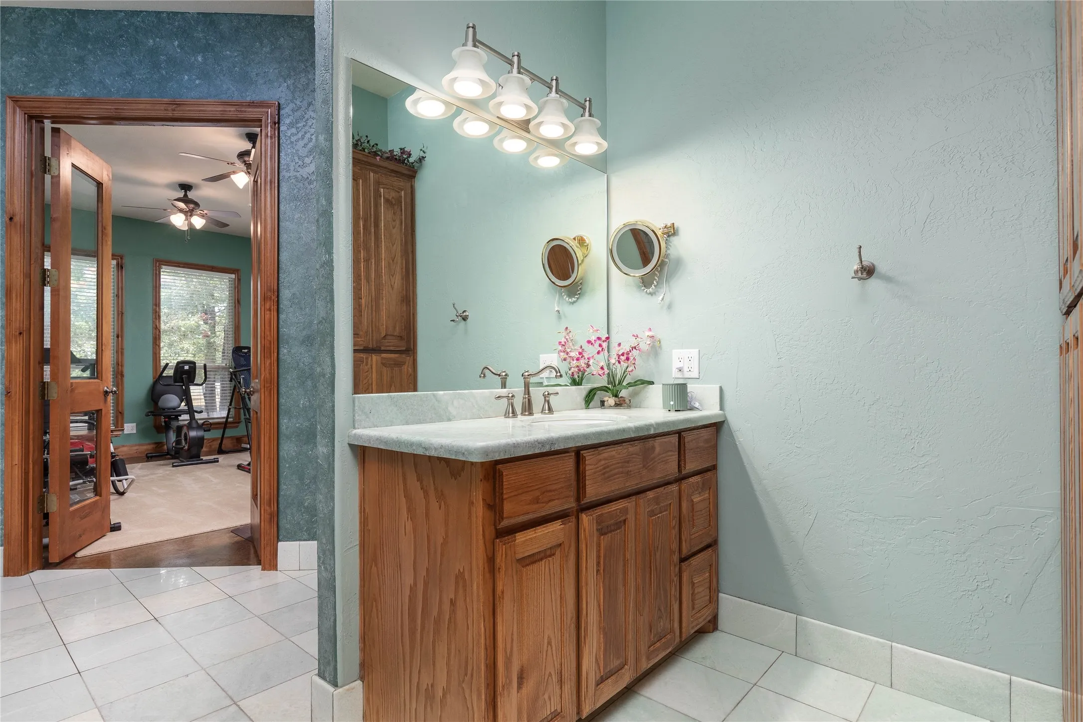 Single Family Residence For Sale in Hunt County , 2702 Hidden Trails Road, Royse City, Texas 75189, 3 Bedroom, 3 Bathroom, 3 Garage spaces, 5,162 Sqft, built in 2006, Price $1,399,000, mls#21274916, Real Estate Agent in Royse City, Homes For Sale in Hunt county, Homes For Sale in Royse City, Realtor in Royse City Texas, Real Estate Brokerage Independent Realty Texas, Luminita Cordes Realtor