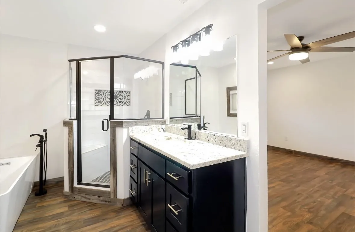 Single Family Residence For Rent in Palo Pinto County , 1201 NW 6th Avenue, Mineral Wells, Texas 76067, 4 Bedrooms, 3 Bathrooms, Garage spaces, 2,991 Sqft, built in 1961, Price $3,700, mls#21279151, Real Estate Agent in Mineral Wells, Homes For Rent in Palo Pinto county, Homes For Rent in Mineral Wells, Realtor in Mineral Wells Texas, Real Estate Brokerage Independent Realty Texas, Luminita Cordes Realtor