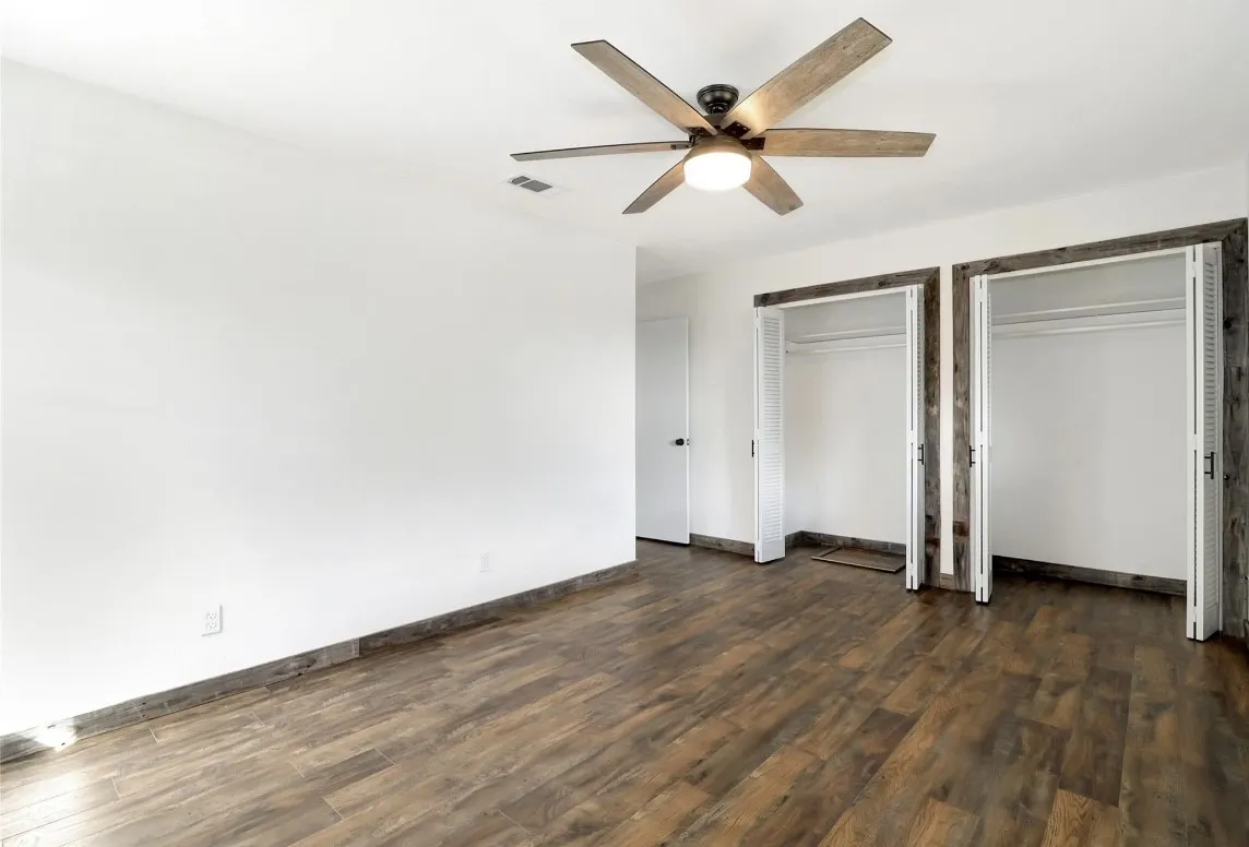 Single Family Residence For Rent in Palo Pinto County , 1201 NW 6th Avenue, Mineral Wells, Texas 76067, 4 Bedrooms, 3 Bathrooms, Garage spaces, 2,991 Sqft, built in 1961, Price $3,700, mls#21279151, Real Estate Agent in Mineral Wells, Homes For Rent in Palo Pinto county, Homes For Rent in Mineral Wells, Realtor in Mineral Wells Texas, Real Estate Brokerage Independent Realty Texas, Luminita Cordes Realtor