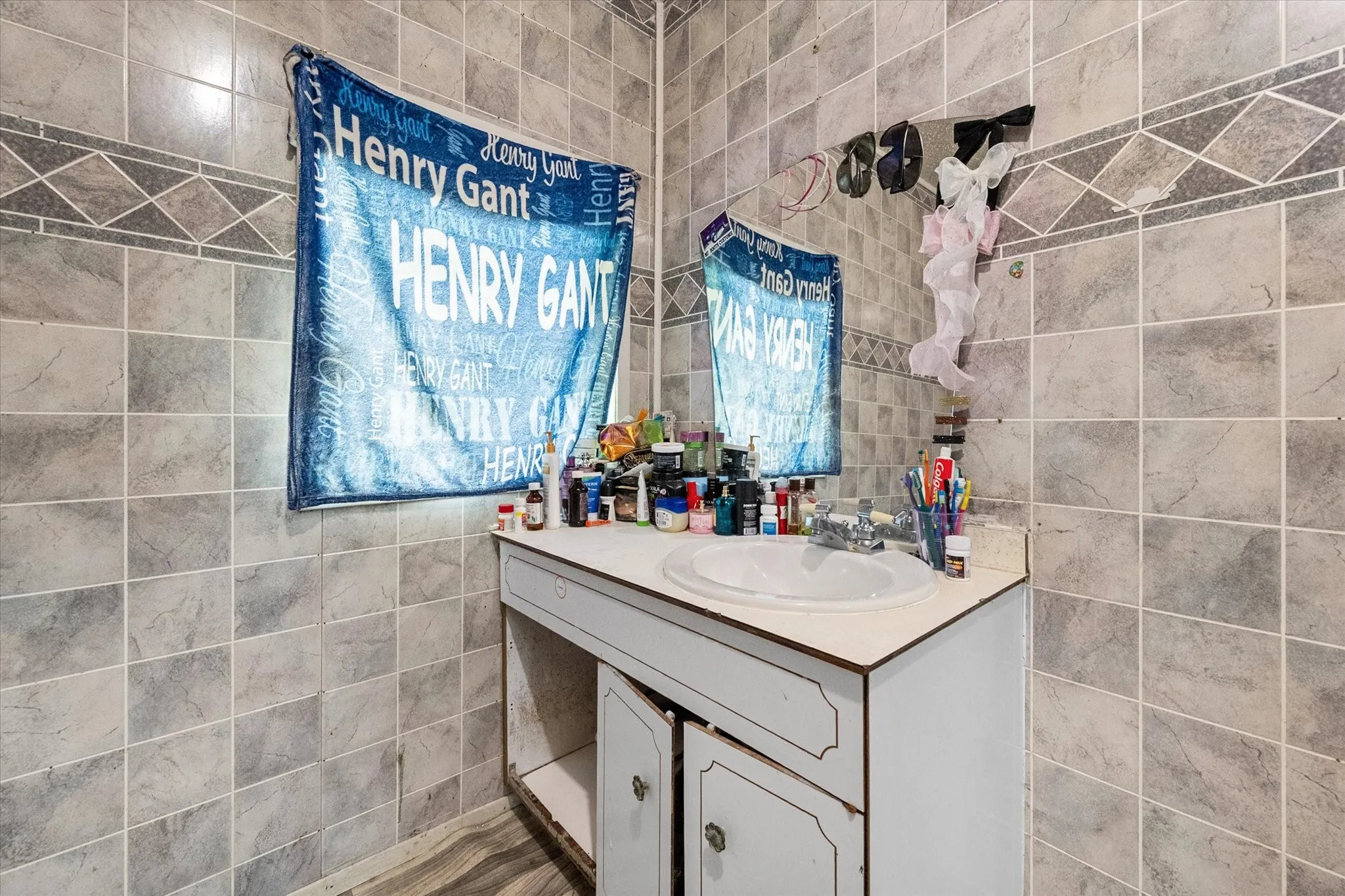 Single Family Residence For Sale in Navarro County , 2118 W 12th Avenue, Corsicana, Texas 75110, 2 Bedroom, 1 Bathroom, Garage spaces, 936 Sqft, built in 1991, mls#21277663, Real Estate Agent in Corsicana, Homes For Sale in Navarro county, Homes For Sale in Corsicana, Realtor in Corsicana Texas, Real Estate Brokerage Independent Realty Texas, Luminita Cordes Realtor