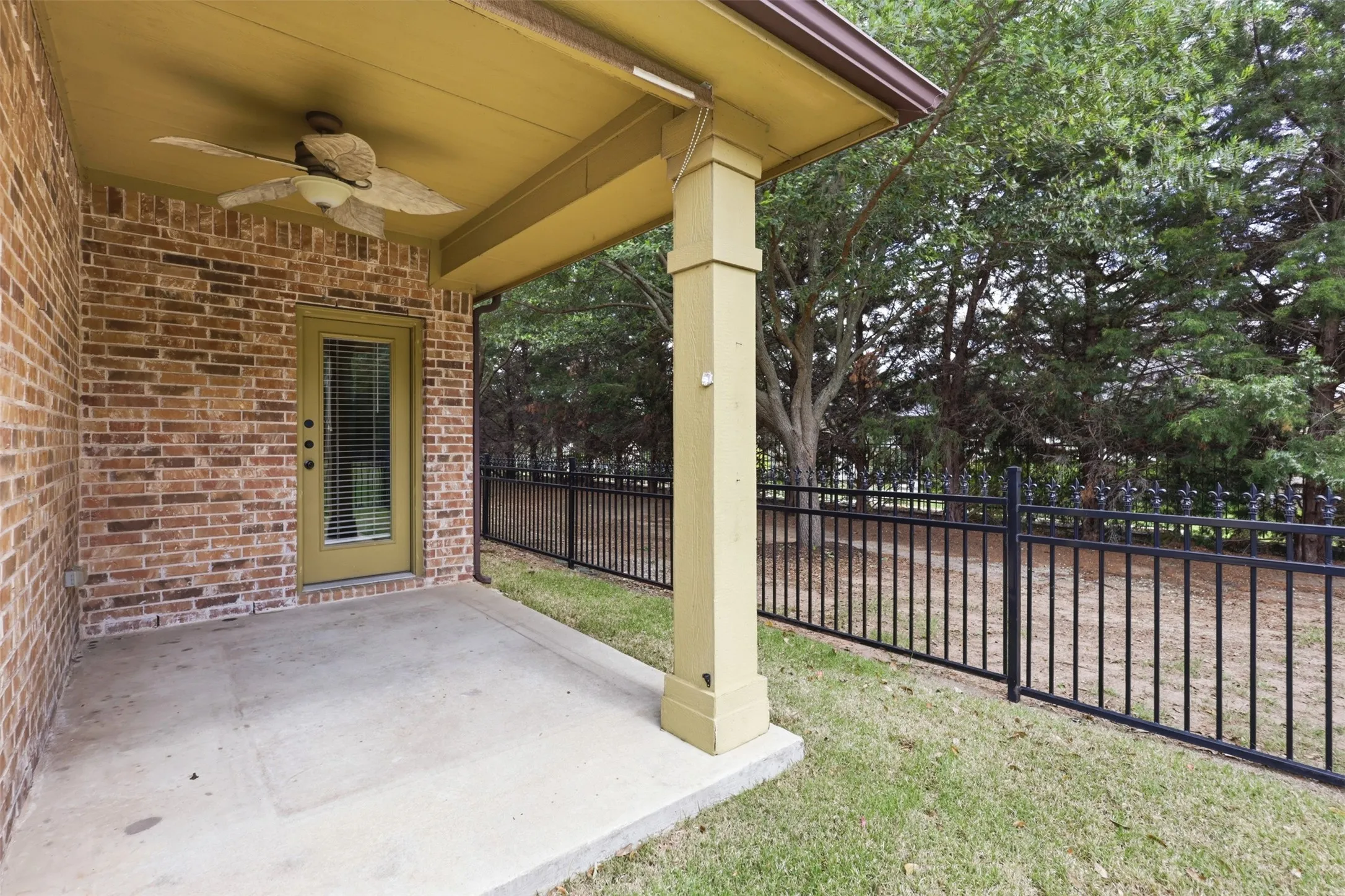 Single Family Residence For Sale in Collin County , 8601 Gracewood Drive, Mc Kinney, Texas 75070, 2 Bedroom, 2 Bathroom, 2 Garage spaces, 1,800 Sqft, built in 2012, mls#21274647, Real Estate Agent in Mc Kinney, Homes For Sale in Collin county, Homes For Sale in Mc Kinney, Realtor in Mc Kinney Texas, Real Estate Brokerage Independent Realty Texas, Luminita Cordes Realtor