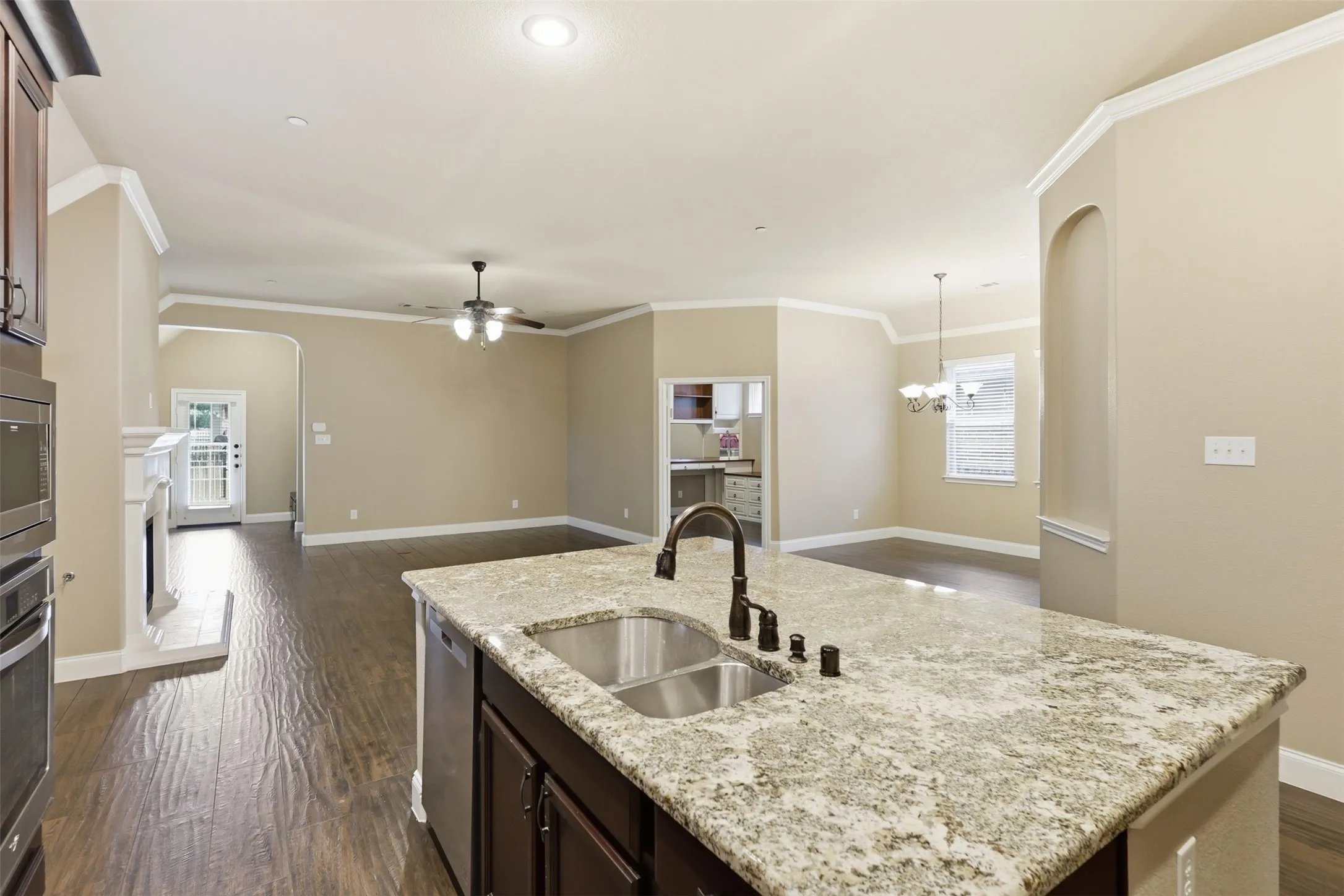 Single Family Residence For Sale in Collin County , 8601 Gracewood Drive, Mc Kinney, Texas 75070, 2 Bedroom, 2 Bathroom, 2 Garage spaces, 1,800 Sqft, built in 2012, mls#21274647, Real Estate Agent in Mc Kinney, Homes For Sale in Collin county, Homes For Sale in Mc Kinney, Realtor in Mc Kinney Texas, Real Estate Brokerage Independent Realty Texas, Luminita Cordes Realtor