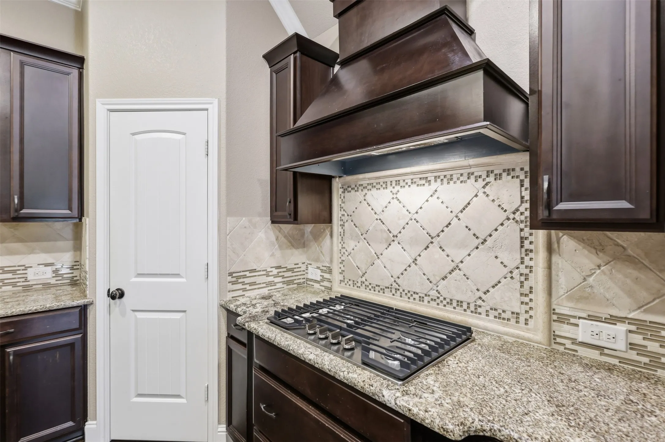 Single Family Residence For Sale in Collin County , 8601 Gracewood Drive, Mc Kinney, Texas 75070, 2 Bedroom, 2 Bathroom, 2 Garage spaces, 1,800 Sqft, built in 2012, mls#21274647, Real Estate Agent in Mc Kinney, Homes For Sale in Collin county, Homes For Sale in Mc Kinney, Realtor in Mc Kinney Texas, Real Estate Brokerage Independent Realty Texas, Luminita Cordes Realtor