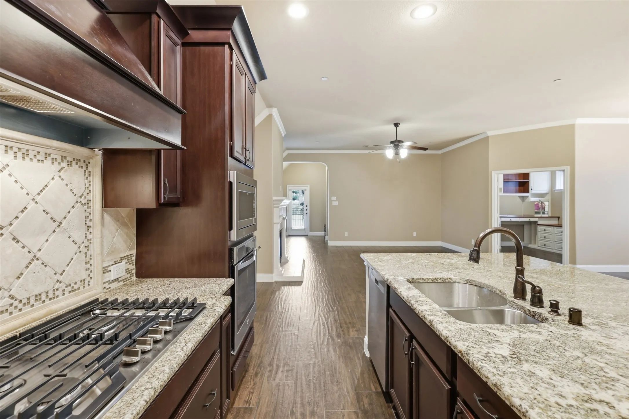 Single Family Residence For Sale in Collin County , 8601 Gracewood Drive, Mc Kinney, Texas 75070, 2 Bedroom, 2 Bathroom, 2 Garage spaces, 1,800 Sqft, built in 2012, mls#21274647, Real Estate Agent in Mc Kinney, Homes For Sale in Collin county, Homes For Sale in Mc Kinney, Realtor in Mc Kinney Texas, Real Estate Brokerage Independent Realty Texas, Luminita Cordes Realtor