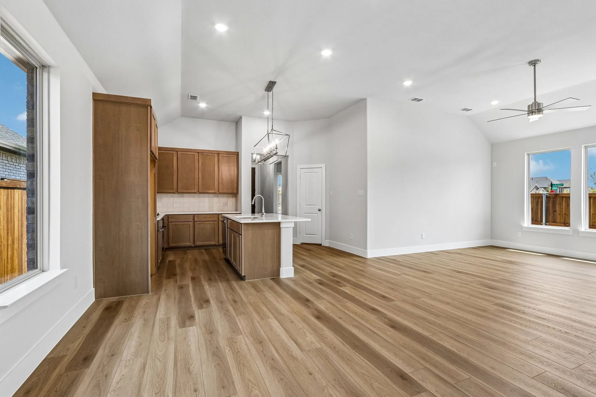 Single Family Residence For Sale in Collin County , 2604 Gladewater Road, Celina, Texas 75009, 3 Bedroom, 2 Bathroom, 2 Garage spaces, 1,707 Sqft, built in 2026, mls#21270657, Real Estate Agent in Celina, Homes For Sale in Collin county, Homes For Sale in Celina, Realtor in Celina Texas, Real Estate Brokerage Independent Realty Texas, Luminita Cordes Realtor
