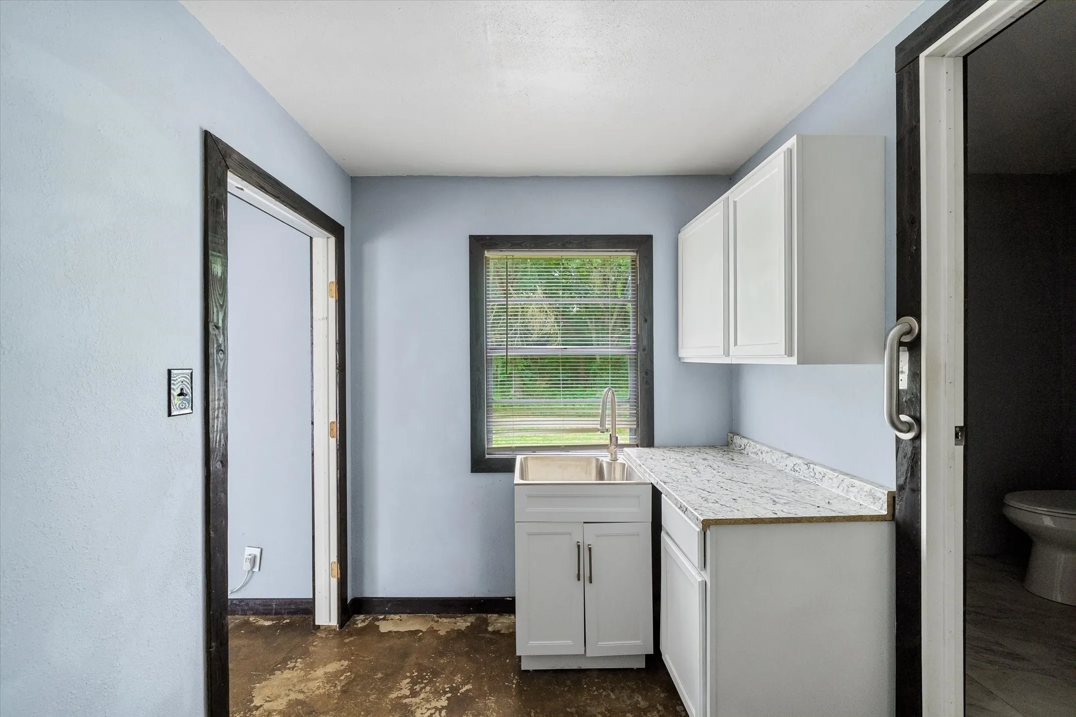 Single Family Residence For Sale in Van Zandt County , 5155 Fm 1504, Wills Point, Texas 75169, 3 Bedroom, 2 Bathroom, Garage spaces, 1,821 Sqft, built in 1965, mls#21276062, Real Estate Agent in Wills Point, Homes For Sale in Van Zandt county, Homes For Sale in Wills Point, Realtor in Wills Point Texas, Real Estate Brokerage Independent Realty Texas, Luminita Cordes Realtor