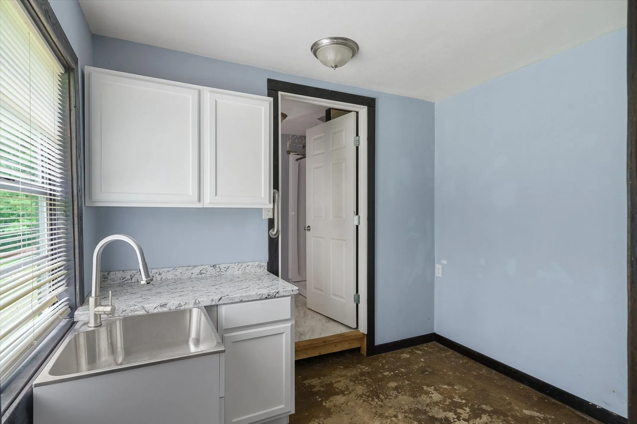 Single Family Residence For Sale in Van Zandt County , 5155 Fm 1504, Wills Point, Texas 75169, 3 Bedroom, 2 Bathroom, Garage spaces, 1,821 Sqft, built in 1965, mls#21276062, Real Estate Agent in Wills Point, Homes For Sale in Van Zandt county, Homes For Sale in Wills Point, Realtor in Wills Point Texas, Real Estate Brokerage Independent Realty Texas, Luminita Cordes Realtor