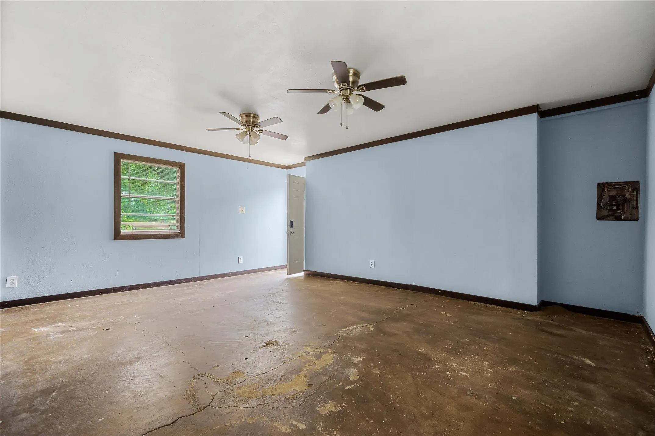 Single Family Residence For Sale in Van Zandt County , 5155 Fm 1504, Wills Point, Texas 75169, 3 Bedroom, 2 Bathroom, Garage spaces, 1,821 Sqft, built in 1965, mls#21276062, Real Estate Agent in Wills Point, Homes For Sale in Van Zandt county, Homes For Sale in Wills Point, Realtor in Wills Point Texas, Real Estate Brokerage Independent Realty Texas, Luminita Cordes Realtor