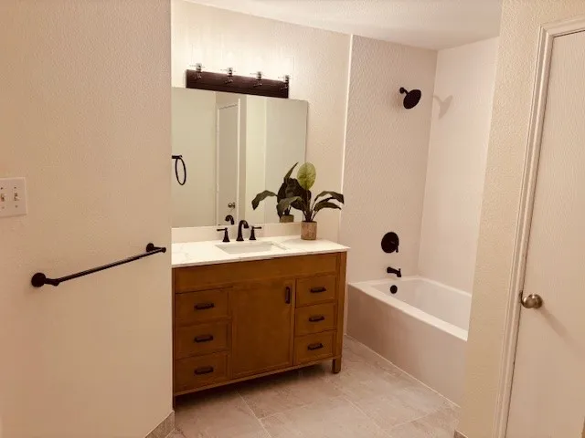 Single Family Residence For Sale in Tarrant County , 1901 J Cheshier Road, Fort Worth, Texas 76247, 4 Bedrooms, 2 Bathrooms, 2 Garage spaces, 2,093 Sqft, built in 2006, Price $290,000, mls#21276894, Real Estate Agent in Fort Worth, Homes For Sale in Tarrant county, Homes For Sale in Fort Worth, Realtor in Fort Worth Texas, Real Estate Brokerage Independent Realty Texas, Luminita Cordes Realtor