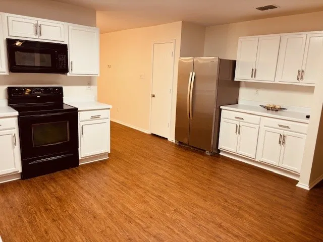 Single Family Residence For Sale in Tarrant County , 1901 J Cheshier Road, Fort Worth, Texas 76247, 4 Bedrooms, 2 Bathrooms, 2 Garage spaces, 2,093 Sqft, built in 2006, Price $290,000, mls#21276894, Real Estate Agent in Fort Worth, Homes For Sale in Tarrant county, Homes For Sale in Fort Worth, Realtor in Fort Worth Texas, Real Estate Brokerage Independent Realty Texas, Luminita Cordes Realtor