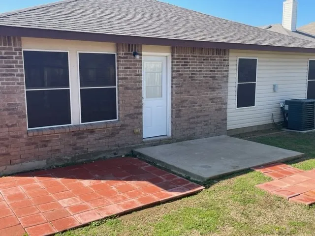 Single Family Residence For Sale in Tarrant County , 1901 J Cheshier Road, Fort Worth, Texas 76247, 4 Bedrooms, 2 Bathrooms, 2 Garage spaces, 2,093 Sqft, built in 2006, Price $290,000, mls#21276894, Real Estate Agent in Fort Worth, Homes For Sale in Tarrant county, Homes For Sale in Fort Worth, Realtor in Fort Worth Texas, Real Estate Brokerage Independent Realty Texas, Luminita Cordes Realtor