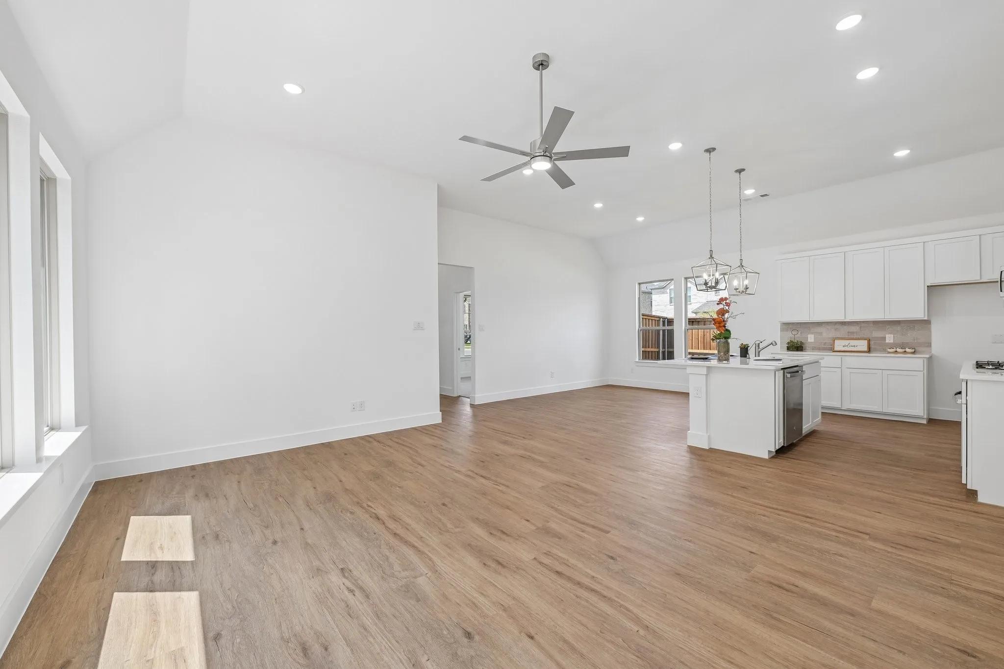 Single Family Residence For Sale in Tarrant County , 1001 Tarryhill Drive, Crowley, Texas 76036, 3 Bedroom, 2 Bathroom, 2 Garage spaces, 1,653 Sqft, built in 2026, mls#21245944, Real Estate Agent in Crowley, Homes For Sale in Tarrant county, Homes For Sale in Crowley, Realtor in Crowley Texas, Real Estate Brokerage Independent Realty Texas, Luminita Cordes Realtor