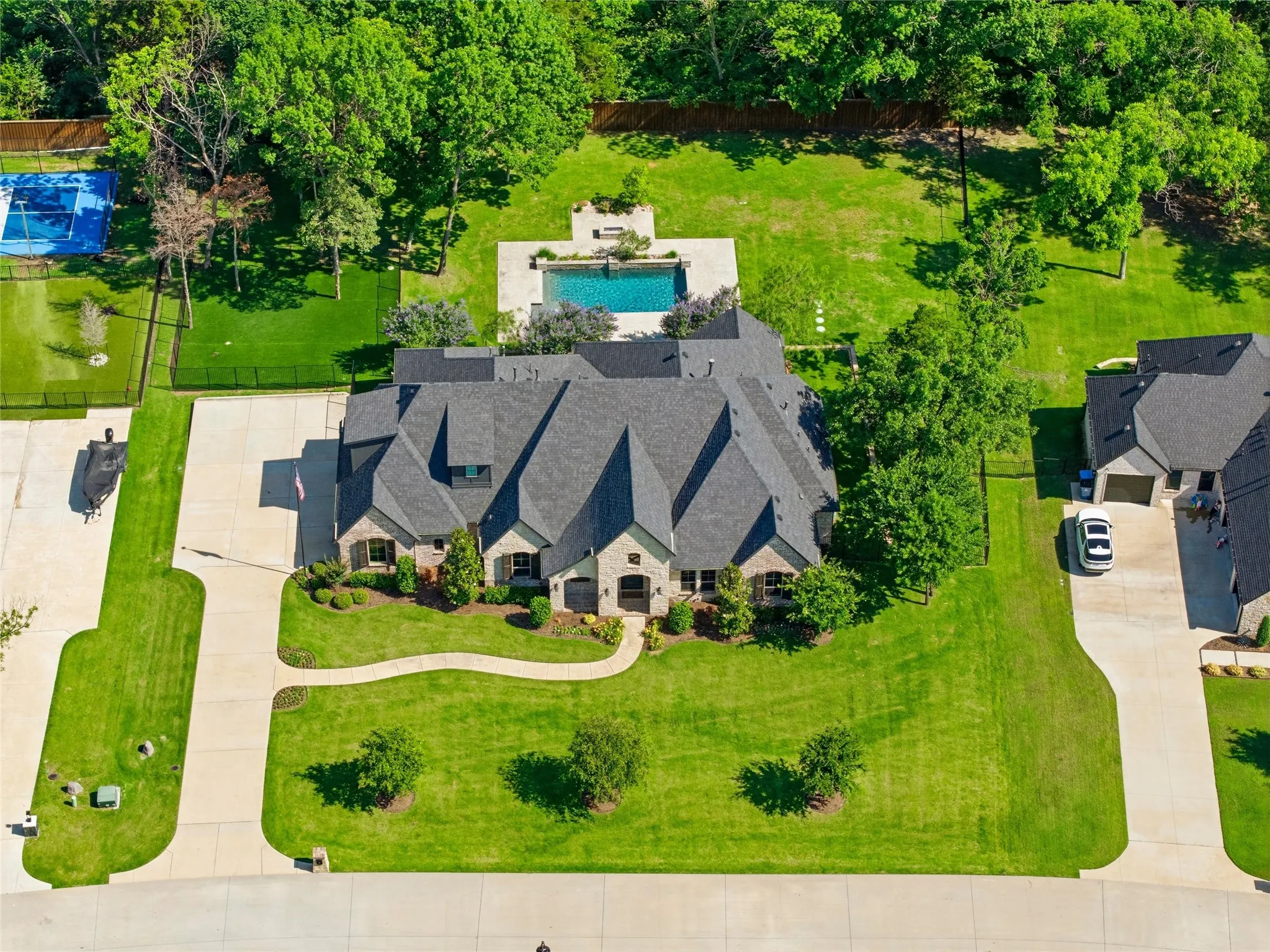 Single Family Residence For Sale in Dallas County , 1019 Country Way, Rowlett, Texas 75089, 4 Bedroom, 5 Bathroom, 3 Garage spaces, 4,238 Sqft, built in 2020, mls#21279130, Real Estate Agent in Rowlett, Homes For Sale in Dallas county, Homes For Sale in Rowlett, Realtor in Rowlett Texas, Real Estate Brokerage Independent Realty Texas, Luminita Cordes Realtor