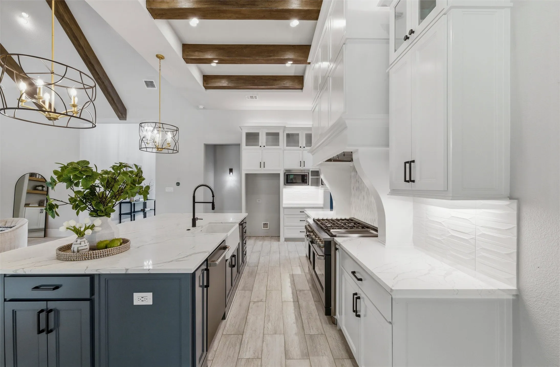 Single Family Residence For Sale in Dallas County , 1019 Country Way, Rowlett, Texas 75089, 4 Bedroom, 5 Bathroom, 3 Garage spaces, 4,238 Sqft, built in 2020, mls#21279130, Real Estate Agent in Rowlett, Homes For Sale in Dallas county, Homes For Sale in Rowlett, Realtor in Rowlett Texas, Real Estate Brokerage Independent Realty Texas, Luminita Cordes Realtor