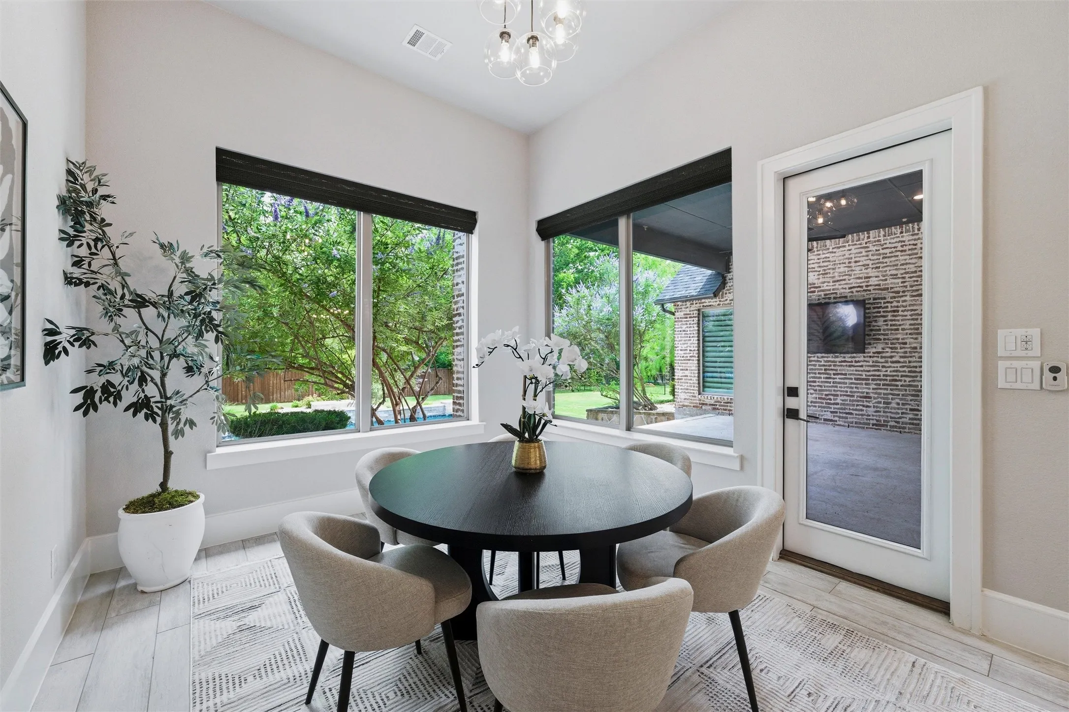 Single Family Residence For Sale in Dallas County , 1019 Country Way, Rowlett, Texas 75089, 4 Bedroom, 5 Bathroom, 3 Garage spaces, 4,238 Sqft, built in 2020, mls#21279130, Real Estate Agent in Rowlett, Homes For Sale in Dallas county, Homes For Sale in Rowlett, Realtor in Rowlett Texas, Real Estate Brokerage Independent Realty Texas, Luminita Cordes Realtor