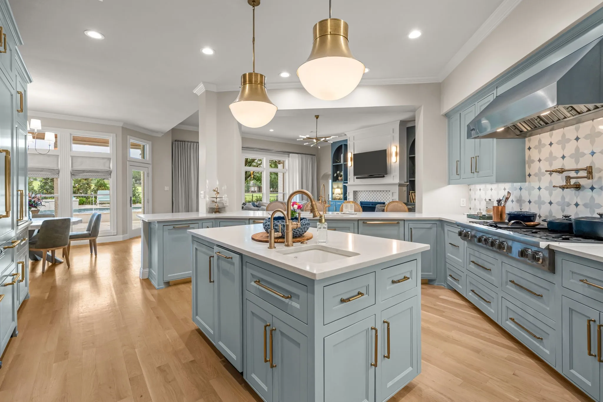 Single Family Residence For Sale in Tarrant County , 6605 Sahalee Drive, Fort Worth, Texas 76132, 6 Bedrooms, 6 Bathrooms, 3 Garage spaces, 7,005 Sqft, built in 1993, Price $2,999,999, mls#21279179, Real Estate Agent in Fort Worth, Homes For Sale in Tarrant county, Homes For Sale in Fort Worth, Realtor in Fort Worth Texas, Real Estate Brokerage Independent Realty Texas, Luminita Cordes Realtor