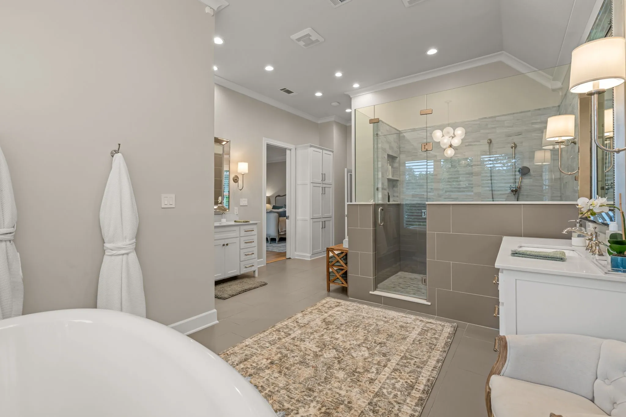 Single Family Residence For Sale in Tarrant County , 6605 Sahalee Drive, Fort Worth, Texas 76132, 6 Bedrooms, 6 Bathrooms, 3 Garage spaces, 7,005 Sqft, built in 1993, Price $2,999,999, mls#21279179, Real Estate Agent in Fort Worth, Homes For Sale in Tarrant county, Homes For Sale in Fort Worth, Realtor in Fort Worth Texas, Real Estate Brokerage Independent Realty Texas, Luminita Cordes Realtor