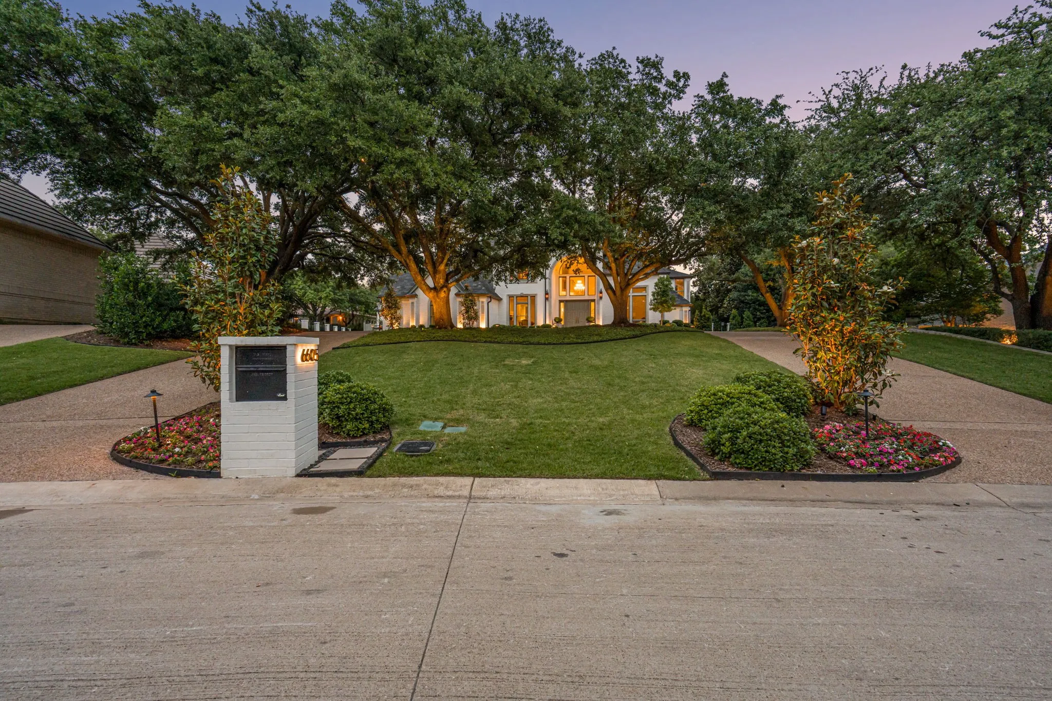Single Family Residence For Sale in Tarrant County , 6605 Sahalee Drive, Fort Worth, Texas 76132, 6 Bedrooms, 6 Bathrooms, 3 Garage spaces, 7,005 Sqft, built in 1993, Price $2,999,999, mls#21279179, Real Estate Agent in Fort Worth, Homes For Sale in Tarrant county, Homes For Sale in Fort Worth, Realtor in Fort Worth Texas, Real Estate Brokerage Independent Realty Texas, Luminita Cordes Realtor
