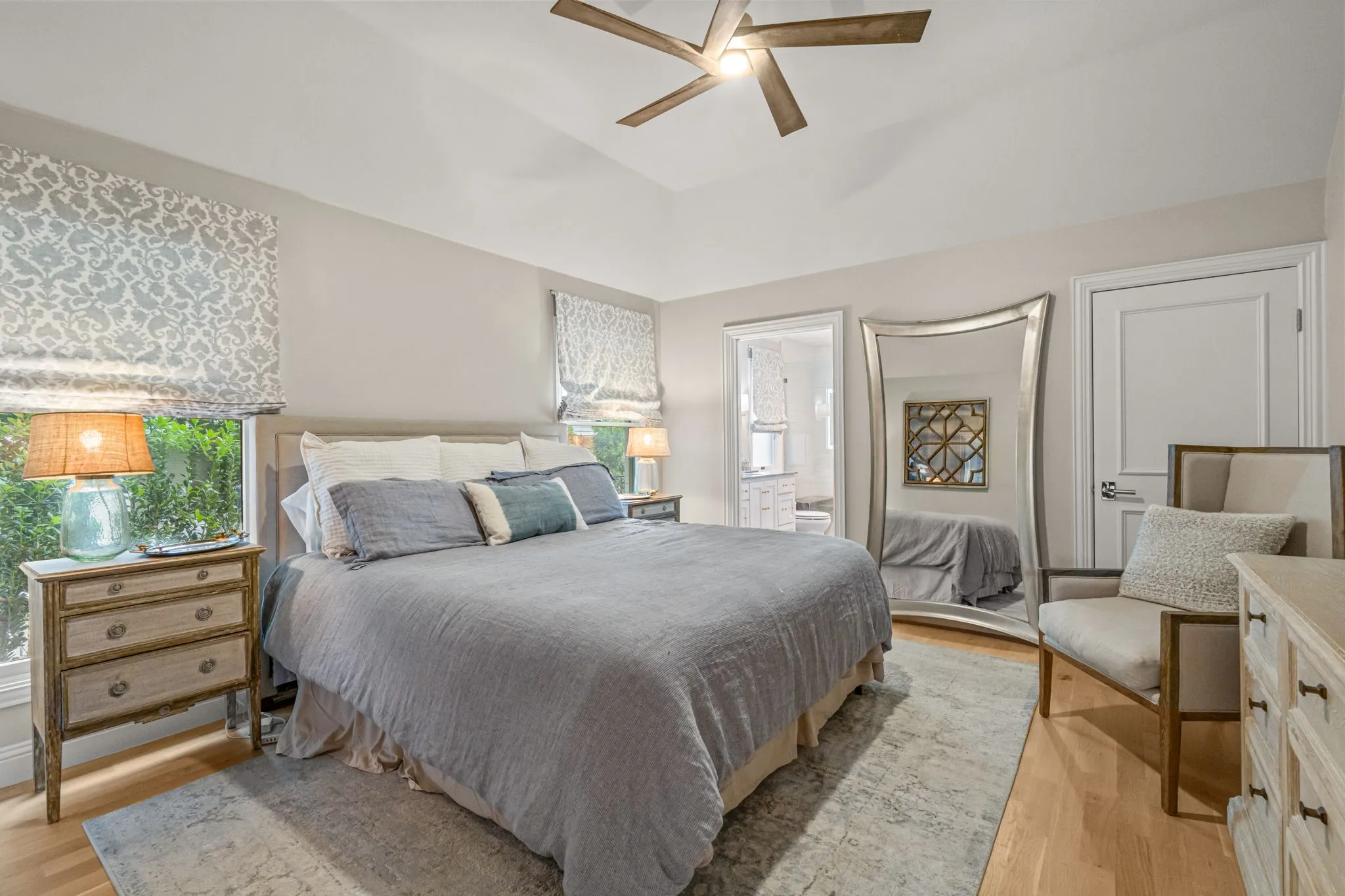 Single Family Residence For Sale in Tarrant County , 6605 Sahalee Drive, Fort Worth, Texas 76132, 6 Bedrooms, 6 Bathrooms, 3 Garage spaces, 7,005 Sqft, built in 1993, Price $2,999,999, mls#21279179, Real Estate Agent in Fort Worth, Homes For Sale in Tarrant county, Homes For Sale in Fort Worth, Realtor in Fort Worth Texas, Real Estate Brokerage Independent Realty Texas, Luminita Cordes Realtor