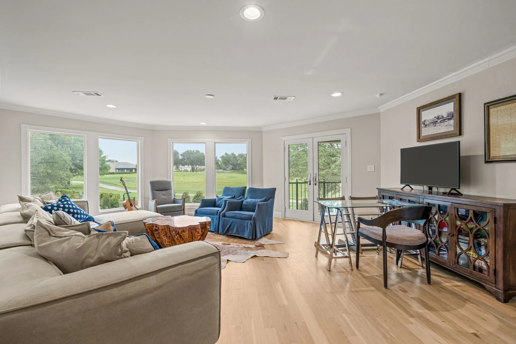 Single Family Residence For Sale in Tarrant County , 6605 Sahalee Drive, Fort Worth, Texas 76132, 6 Bedrooms, 6 Bathrooms, 3 Garage spaces, 7,005 Sqft, built in 1993, Price $2,999,999, mls#21279179, Real Estate Agent in Fort Worth, Homes For Sale in Tarrant county, Homes For Sale in Fort Worth, Realtor in Fort Worth Texas, Real Estate Brokerage Independent Realty Texas, Luminita Cordes Realtor