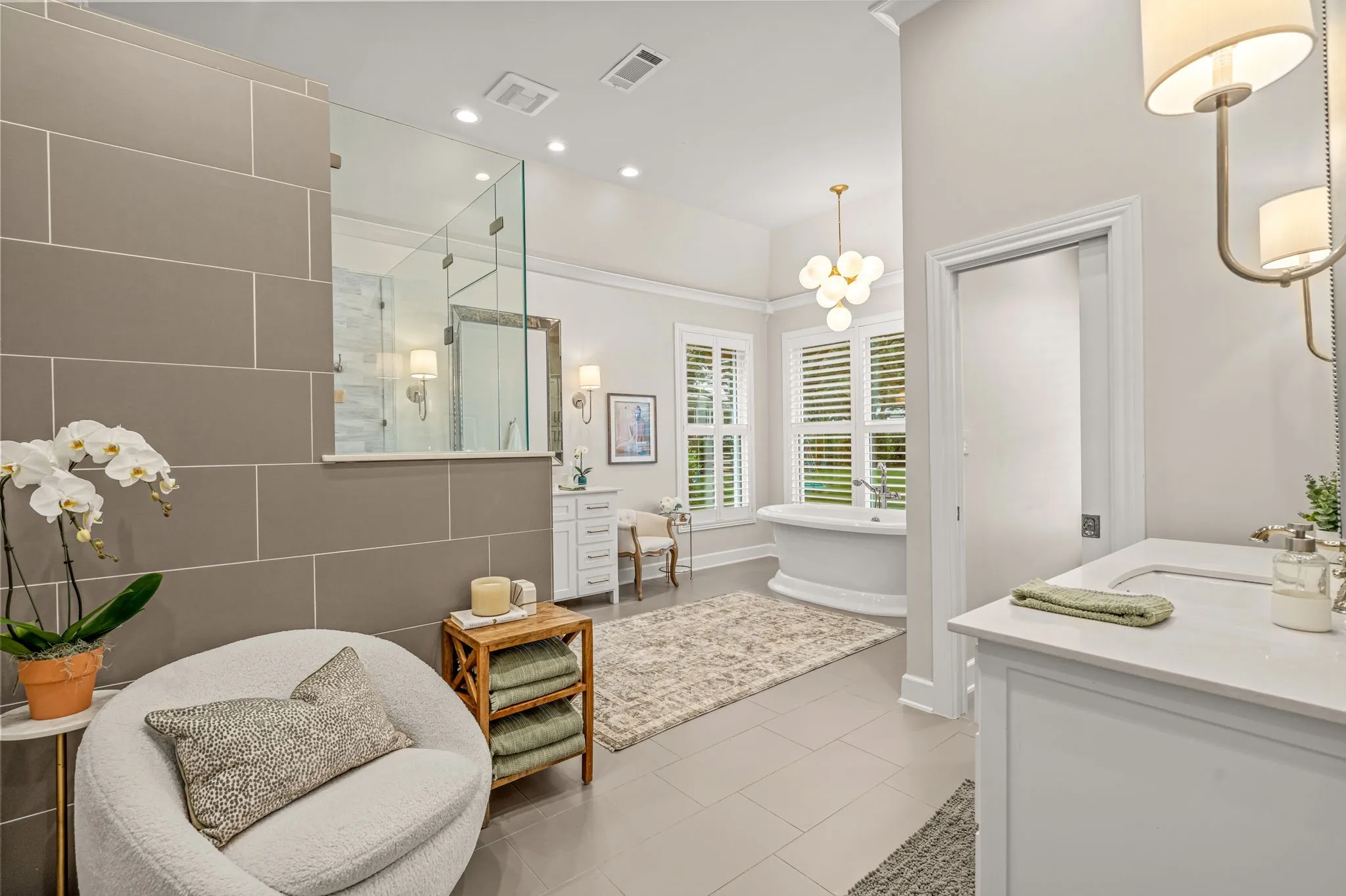 Single Family Residence For Sale in Tarrant County , 6605 Sahalee Drive, Fort Worth, Texas 76132, 6 Bedrooms, 6 Bathrooms, 3 Garage spaces, 7,005 Sqft, built in 1993, Price $2,999,999, mls#21279179, Real Estate Agent in Fort Worth, Homes For Sale in Tarrant county, Homes For Sale in Fort Worth, Realtor in Fort Worth Texas, Real Estate Brokerage Independent Realty Texas, Luminita Cordes Realtor