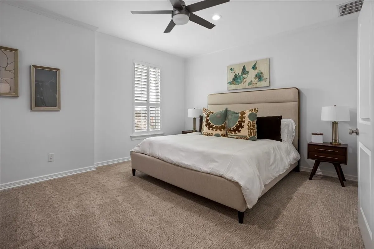 Single Family Residence For Sale in Tarrant County , 804 Roaring Springs Road, Fort Worth, Texas 76114, 3 Bedroom, 4 Bathroom, 2 Garage spaces, 3,532 Sqft, built in 1984, mls#21273334, Real Estate Agent in Fort Worth, Homes For Sale in Tarrant county, Homes For Sale in Fort Worth, Realtor in Fort Worth Texas, Real Estate Brokerage Independent Realty Texas, Luminita Cordes Realtor