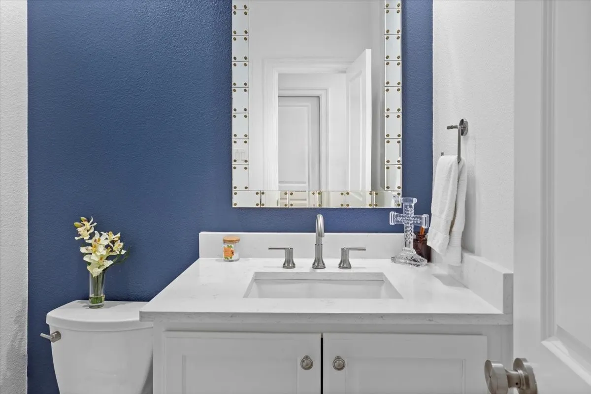 Single Family Residence For Sale in Tarrant County , 804 Roaring Springs Road, Fort Worth, Texas 76114, 3 Bedroom, 4 Bathroom, 2 Garage spaces, 3,532 Sqft, built in 1984, mls#21273334, Real Estate Agent in Fort Worth, Homes For Sale in Tarrant county, Homes For Sale in Fort Worth, Realtor in Fort Worth Texas, Real Estate Brokerage Independent Realty Texas, Luminita Cordes Realtor